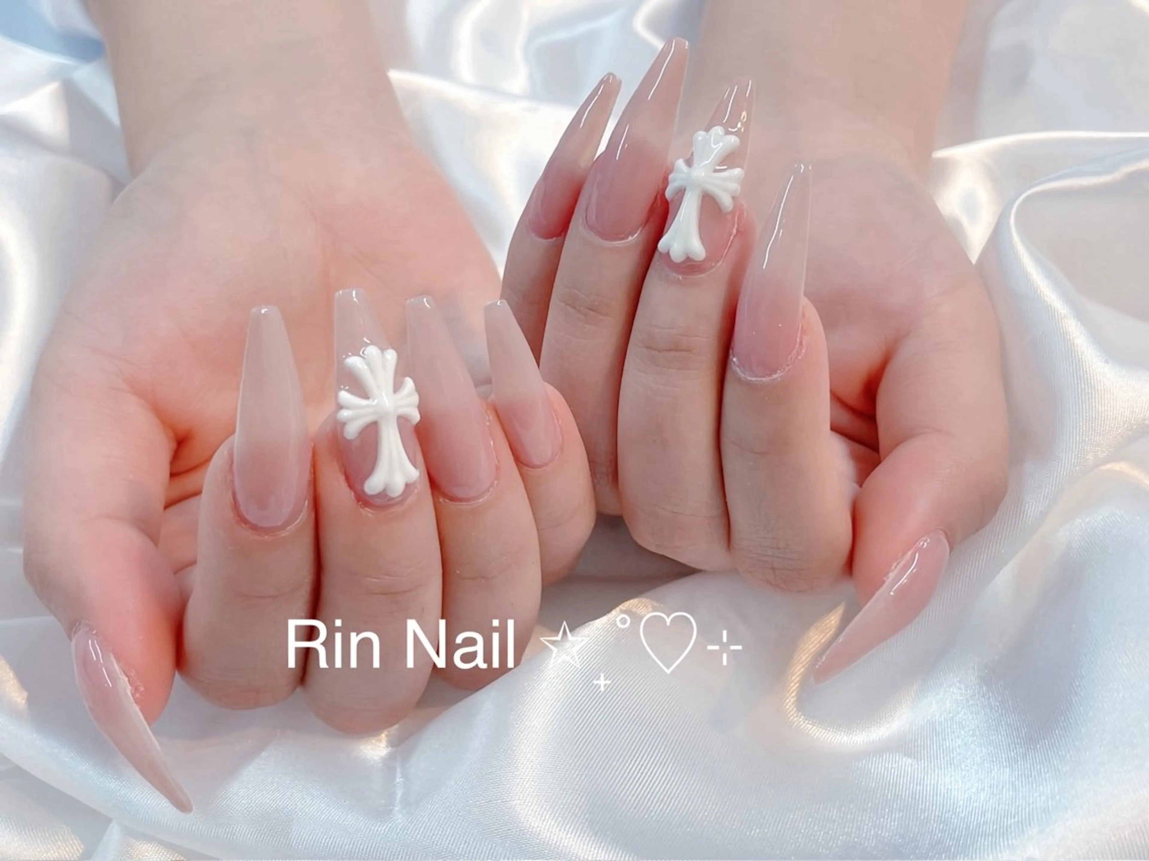 ネイル アートネイル チークネイル ジェルネイル ロングネイル マグネットネイル ハンドネイル Rin Nail 新大久保店のネイルデザイン