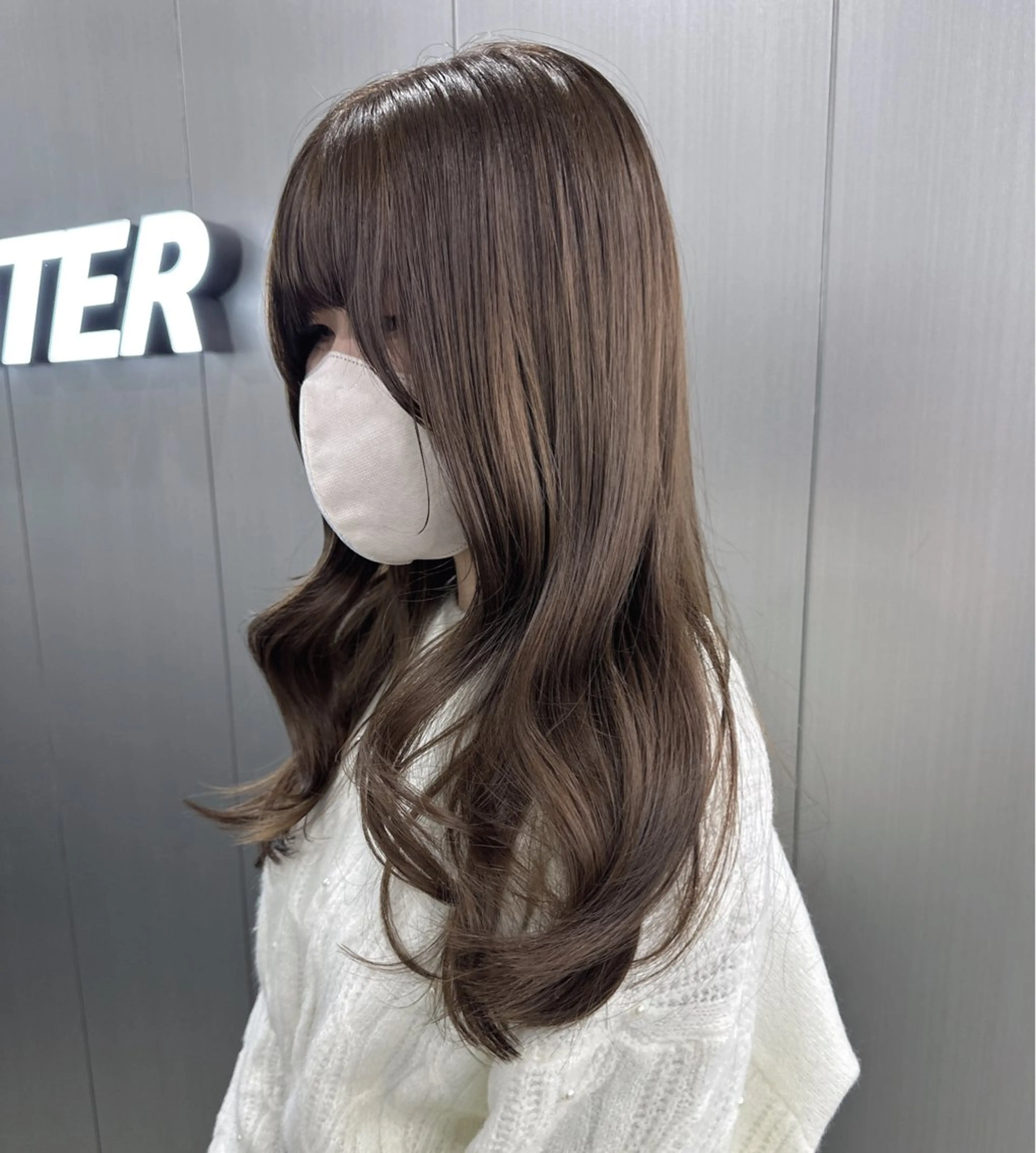 ロング カラー ヘアカラー くすみミルクティー／ ブラウン🪡TOWAのヘアスタイル