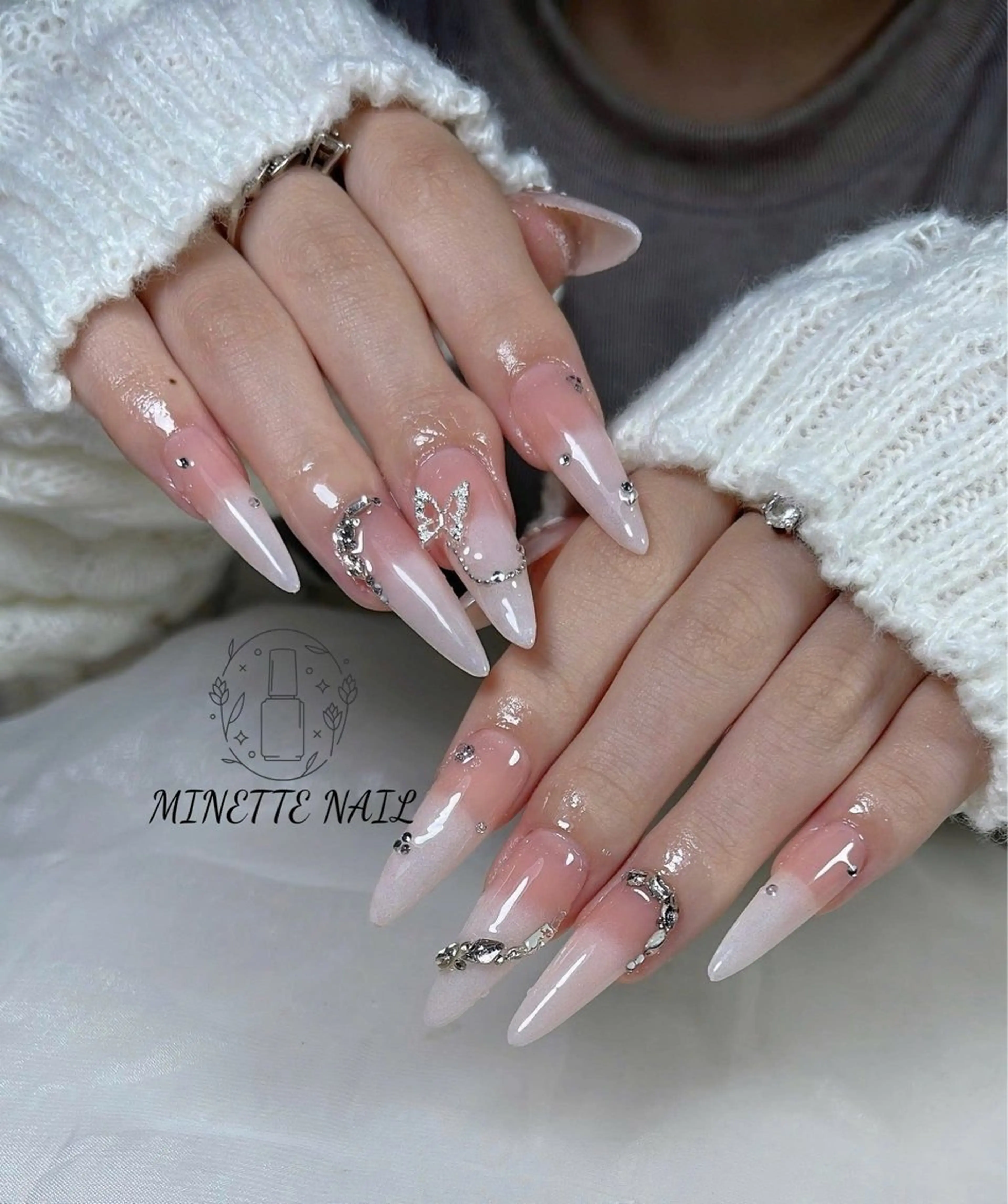 ネイル フレンチネイル ジェルネイル マグネットネイル 持ち込み ニュアンスネイル ハンドネイル Minette Nailのネイルデザイン