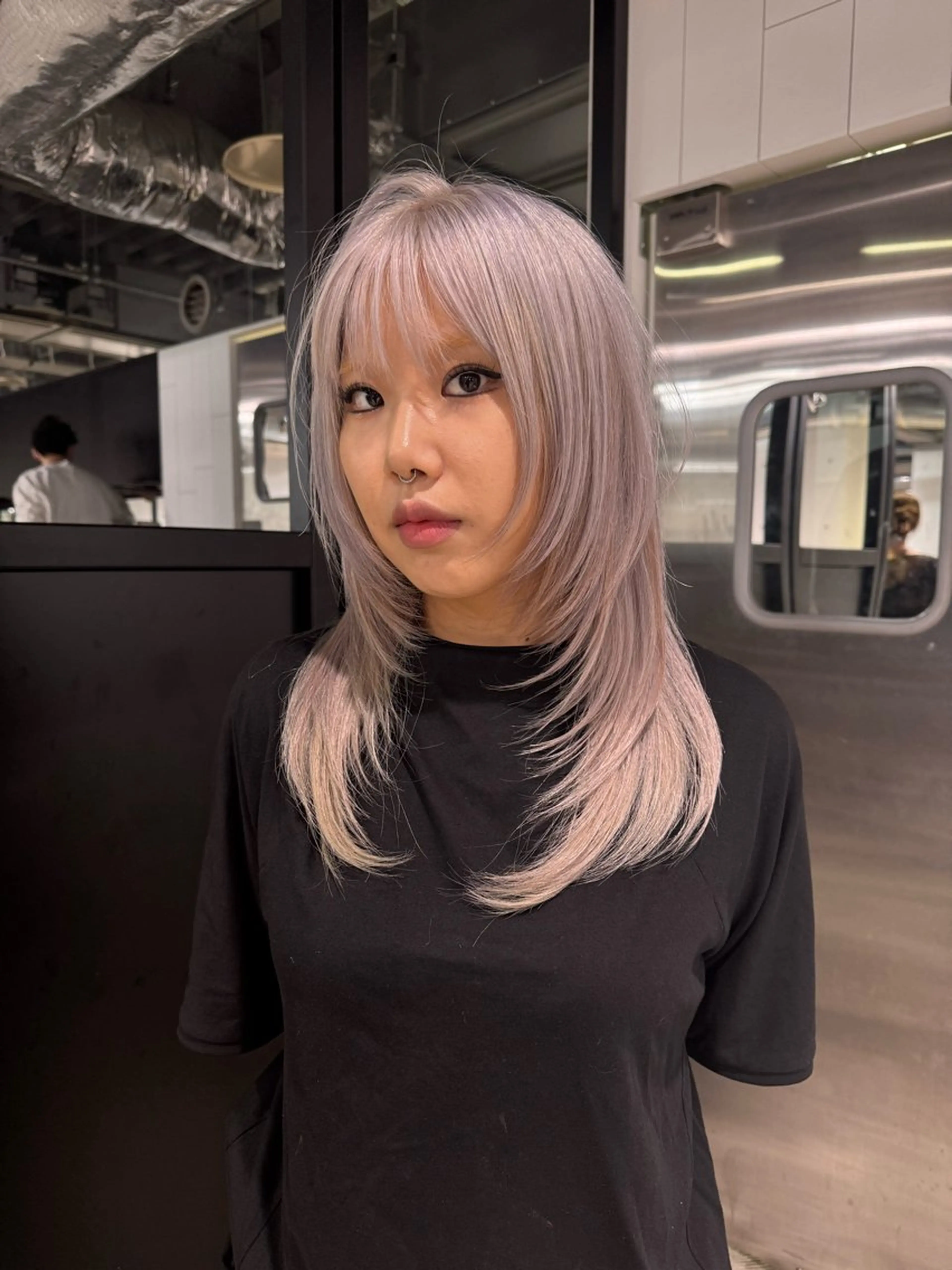 レイヤーカット＋ダブルカラー(ケアブリーチ)＋トリートメントの写真