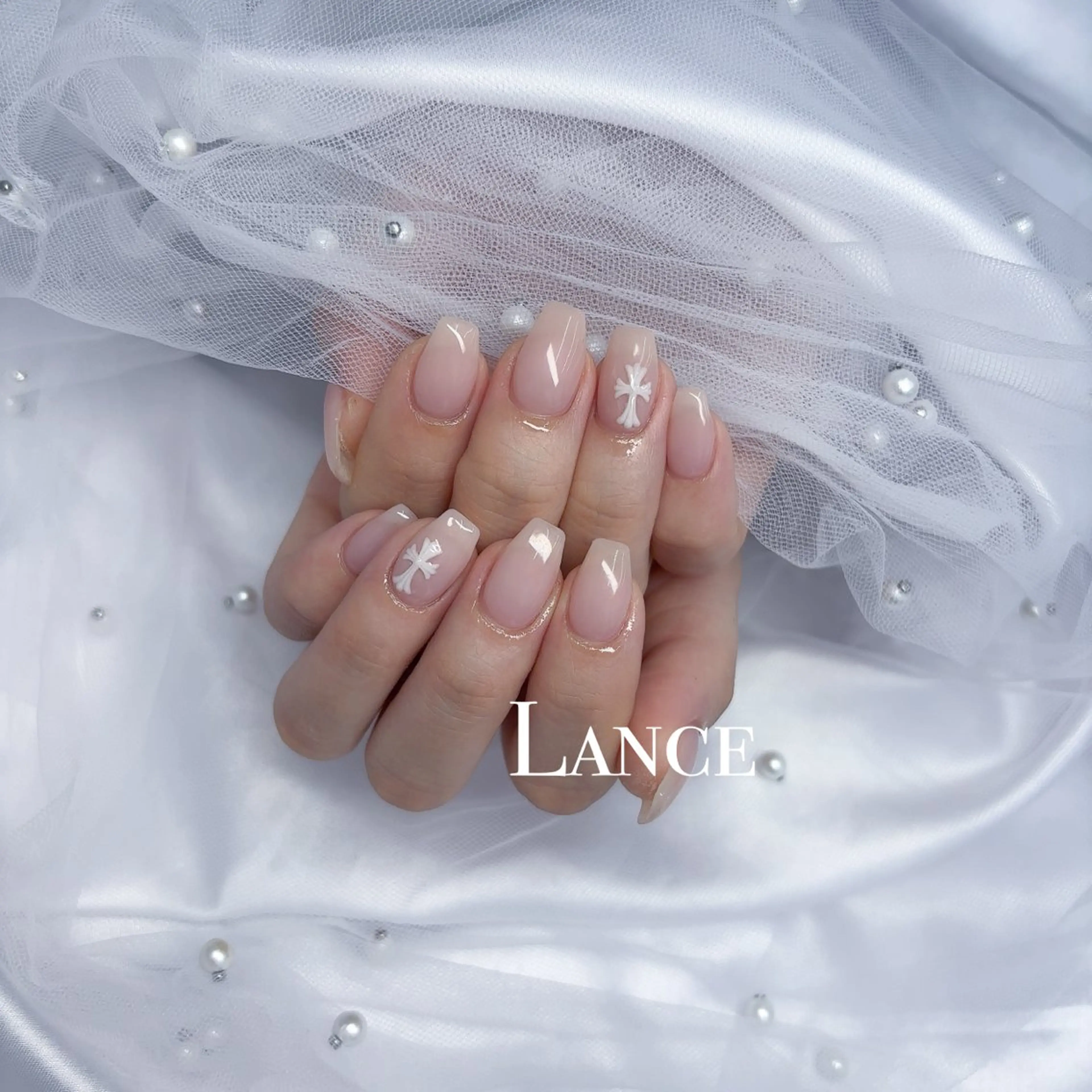 ネイル オーロラネイル フットネイル フレンチネイル ガラスフレンチ 氷ネイル・うるうるネイル ハンドネイル Lance nailのネイルデザイン