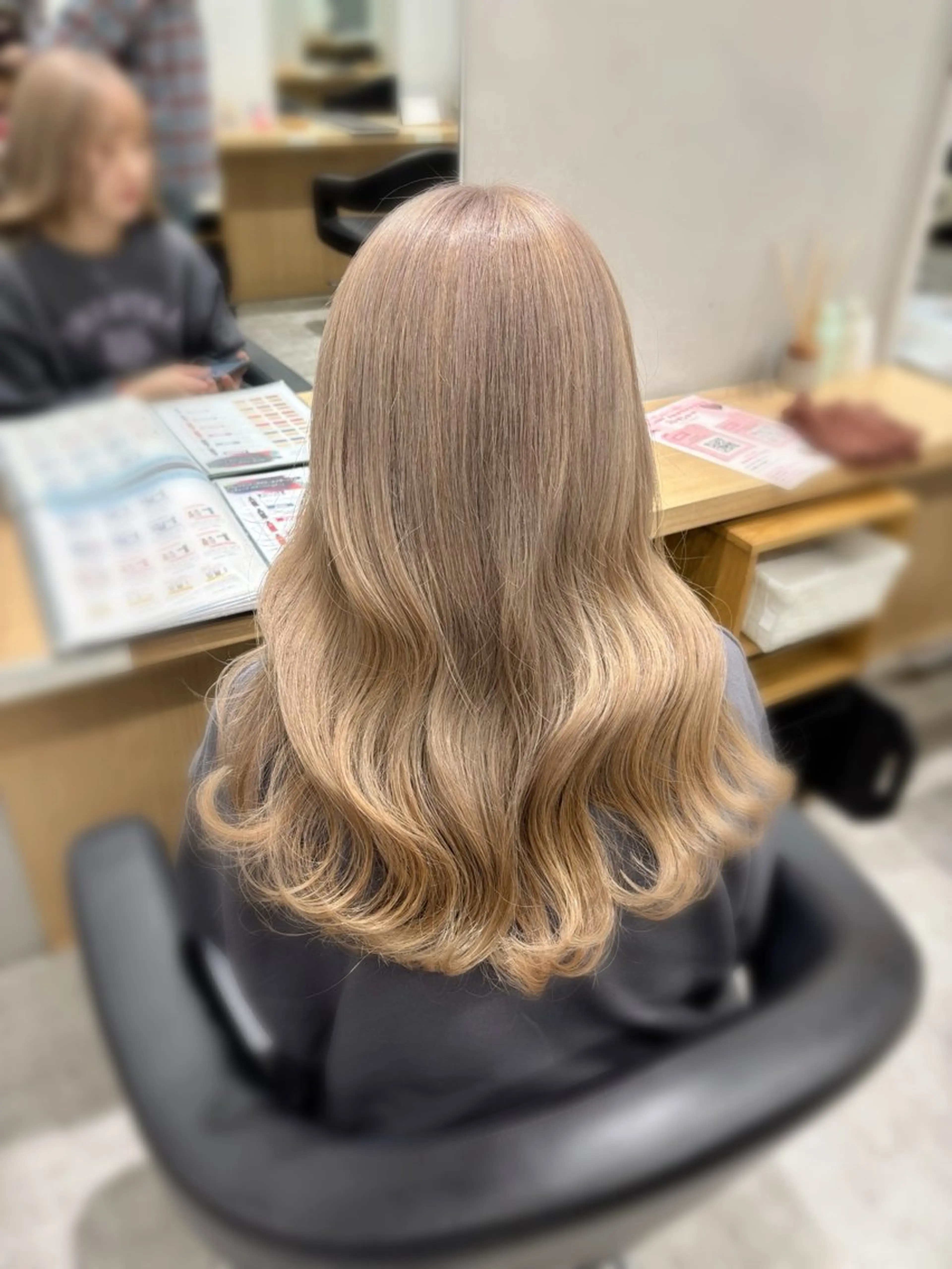 ロング 服部 真希のヘアスタイル