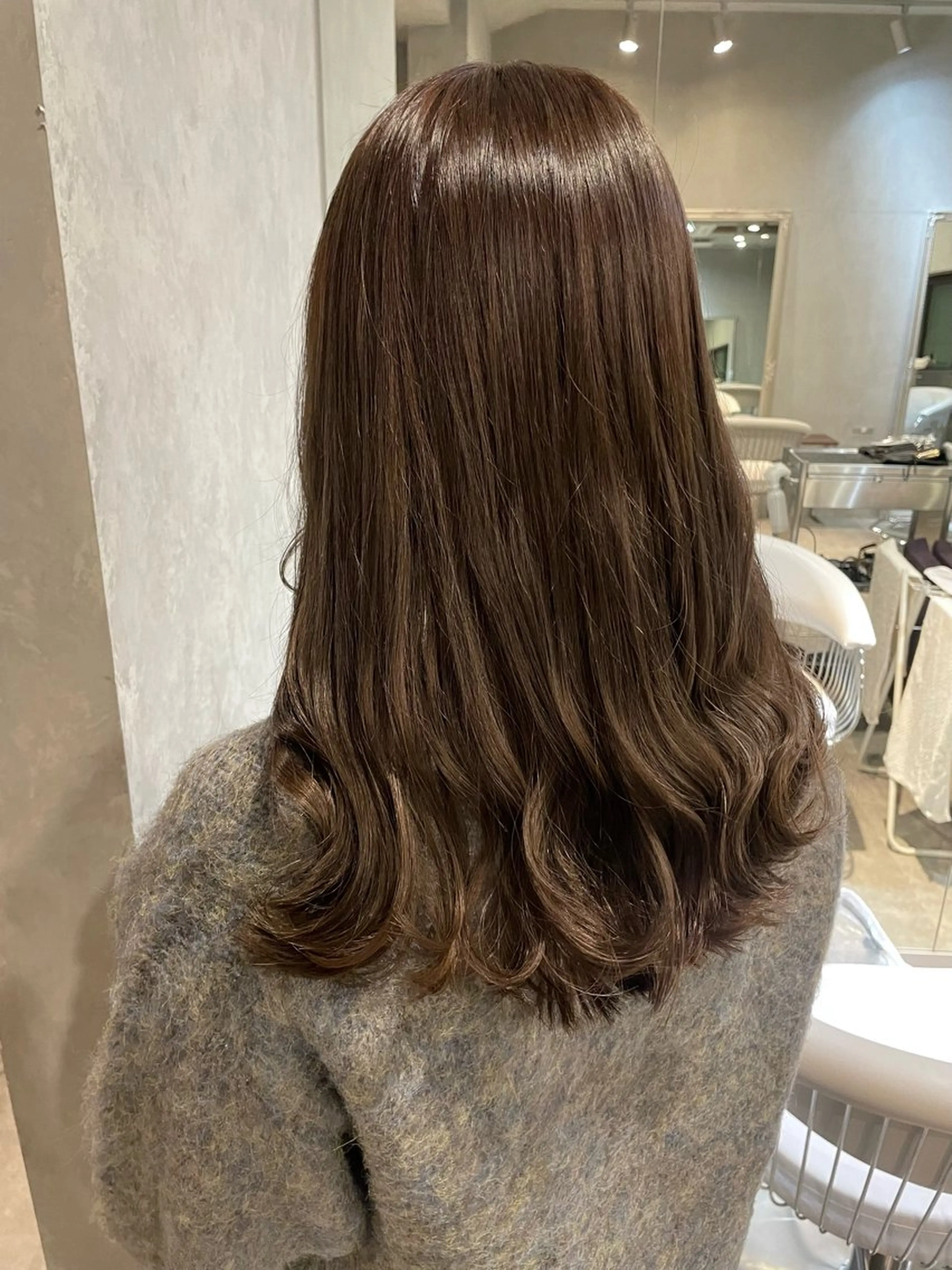 セミロング カラー coq2f所属・岩渕 春菜のヘアスタイル