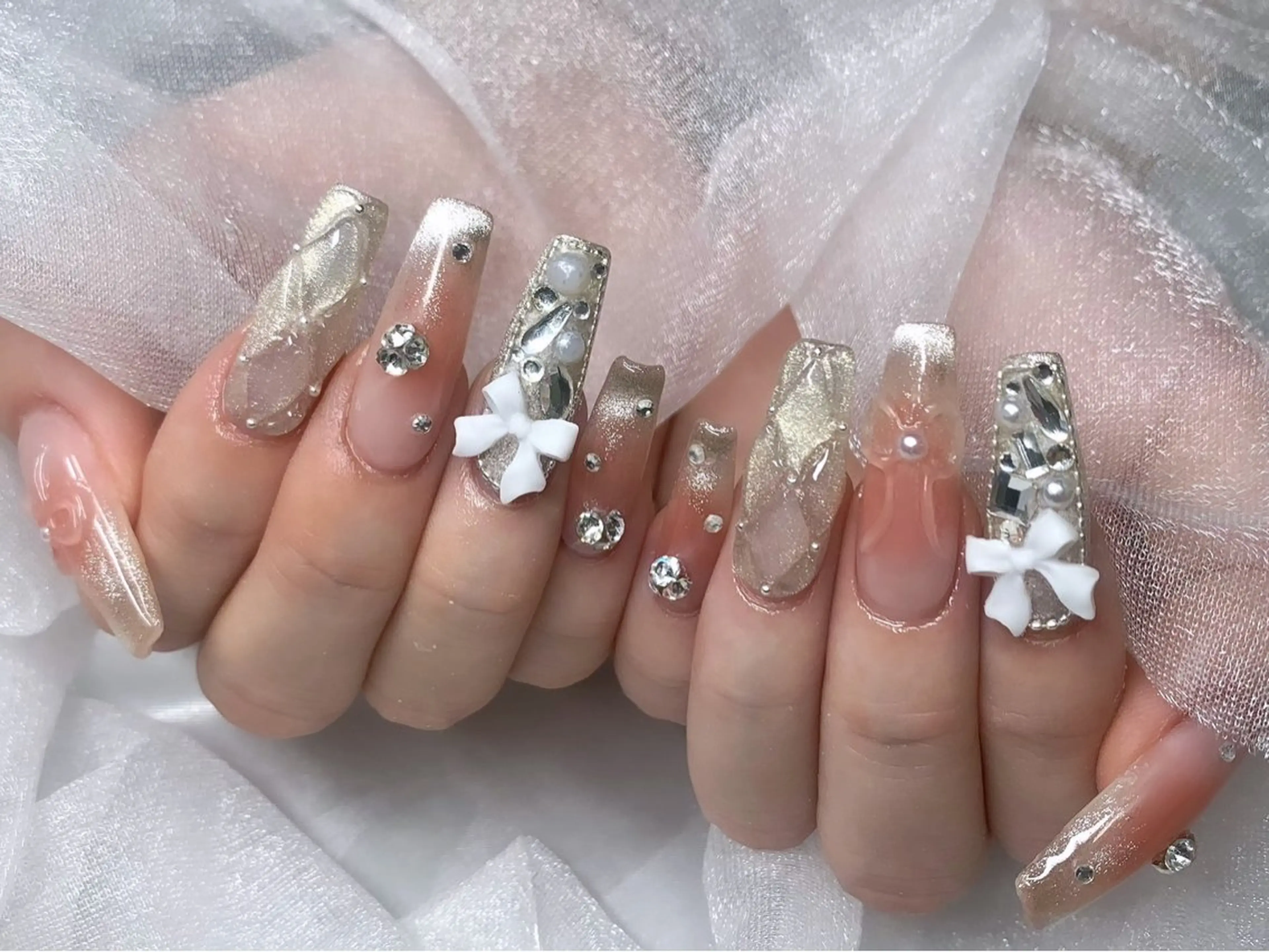 ネイル Roi〈ロワ〉 Minakoのネイルデザイン