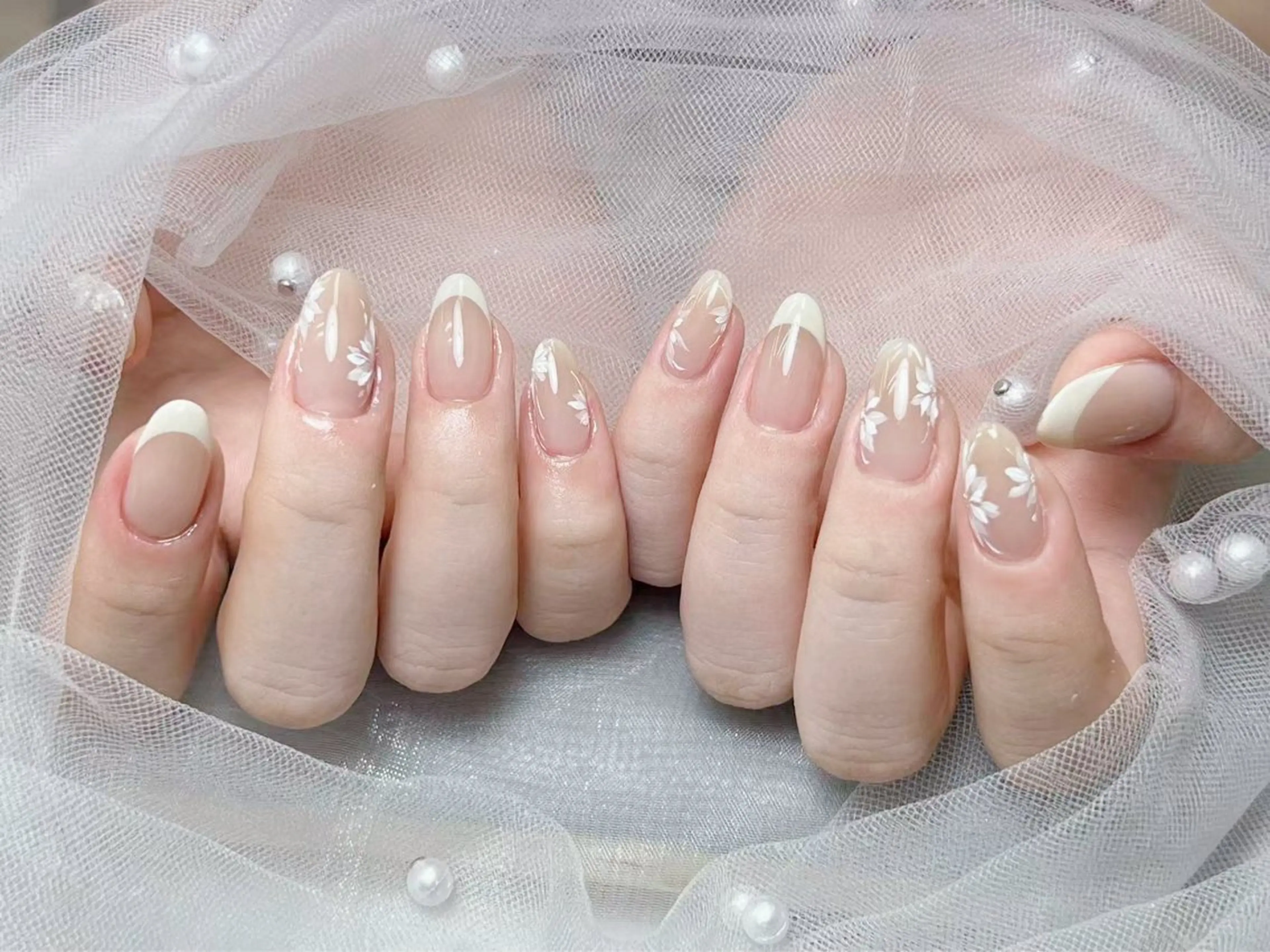 メンズ ネイル メンズ韓国風 アートネイル フレンチネイル ジェルネイル キラキラネイル Bloom スカルプ専門店のネイルデザイン