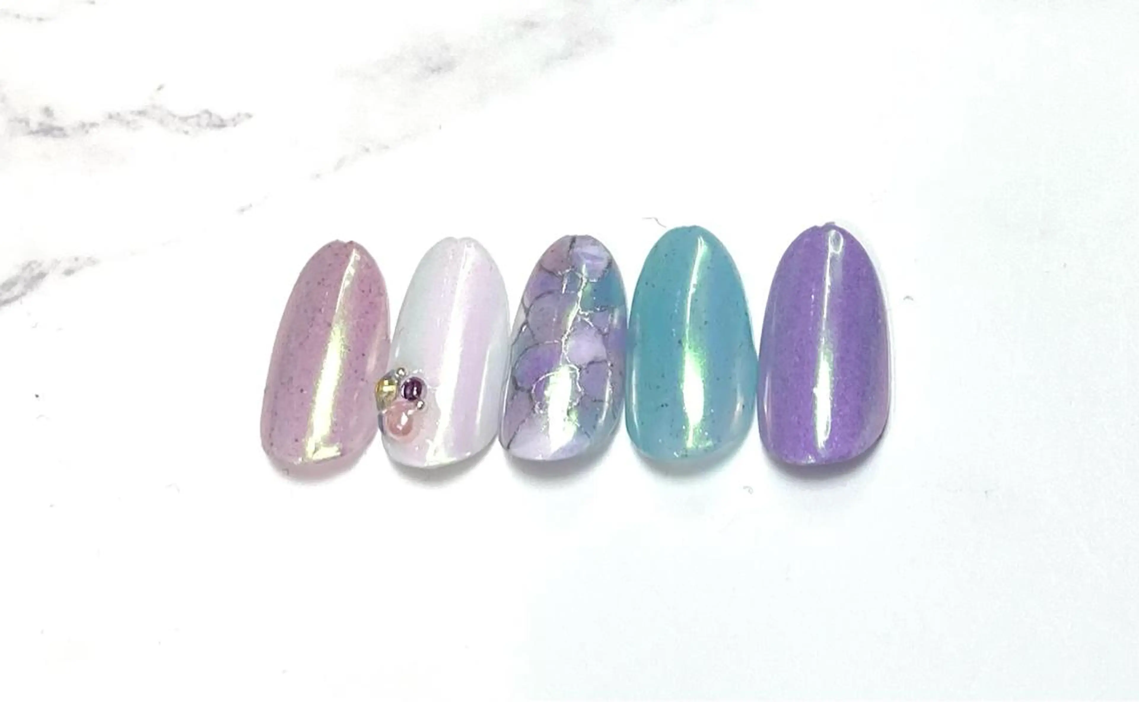 ネイル ミラーネイル ハンドネイル one nailsalonのネイルデザイン