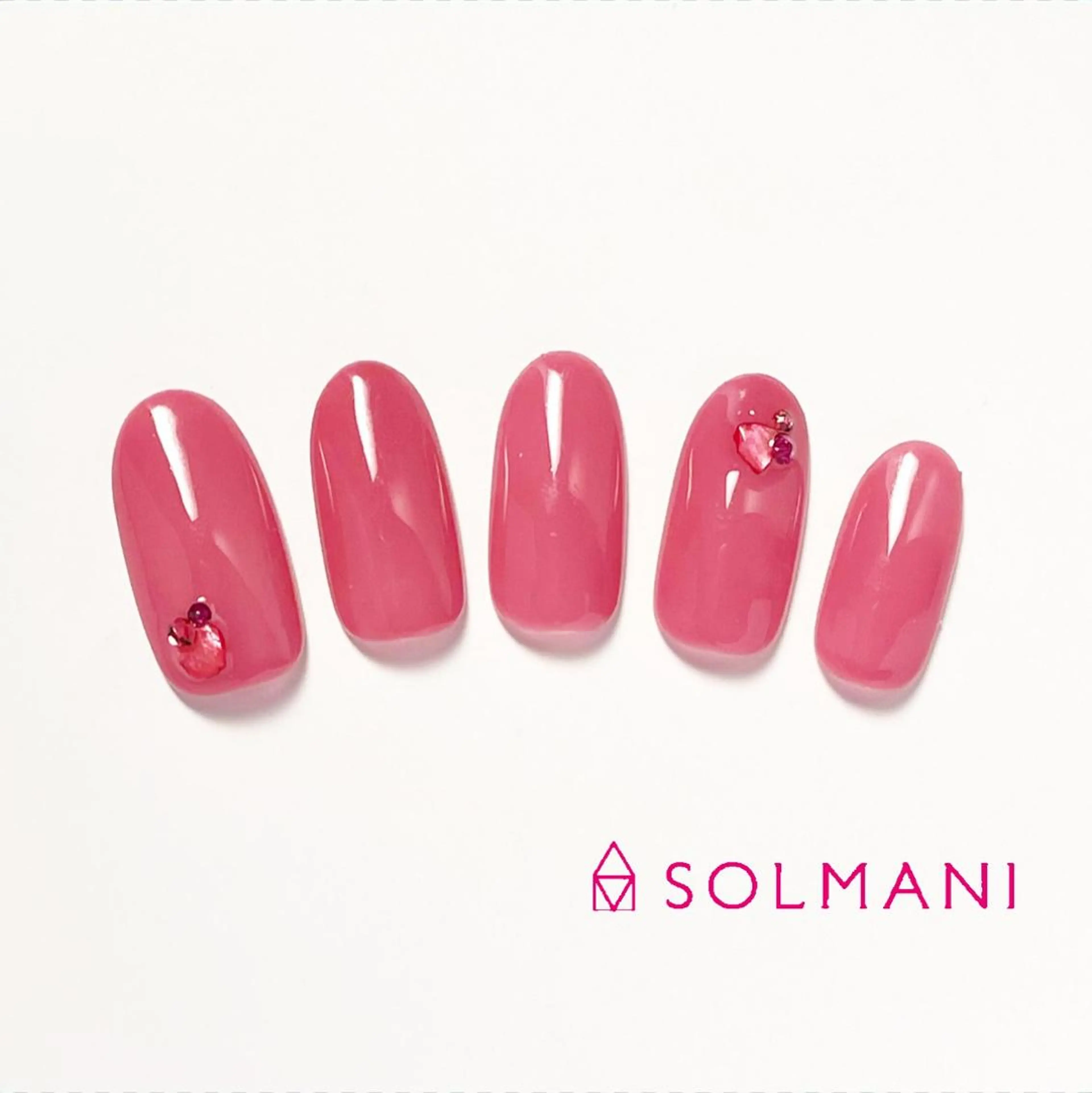 ネイル フットネイル SOLMANI 予約担当のネイルデザイン