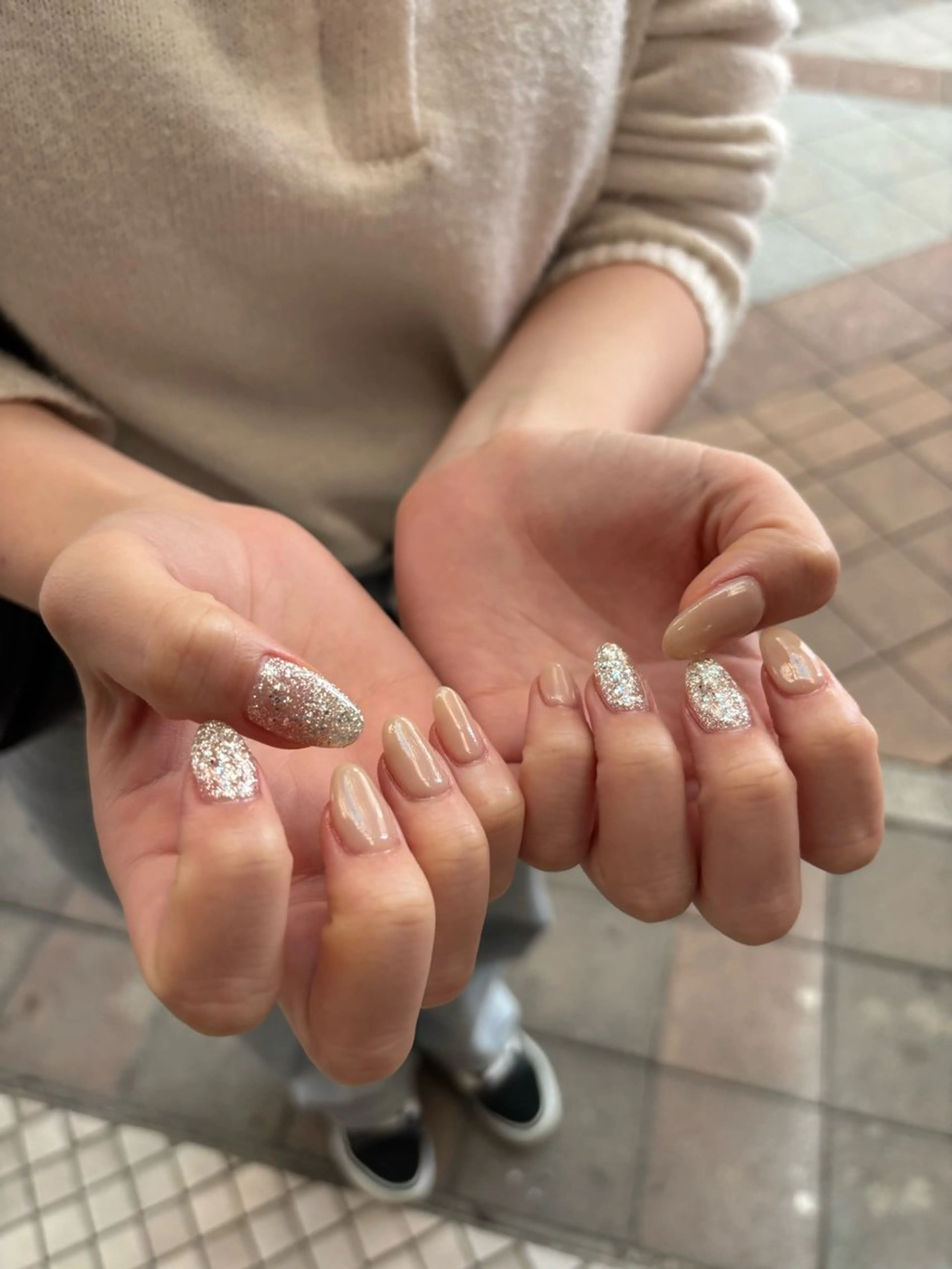 ハンドジェル🪽スキンカラーorラメグラデーション/自店オフケア込/パーツアート別途の写真