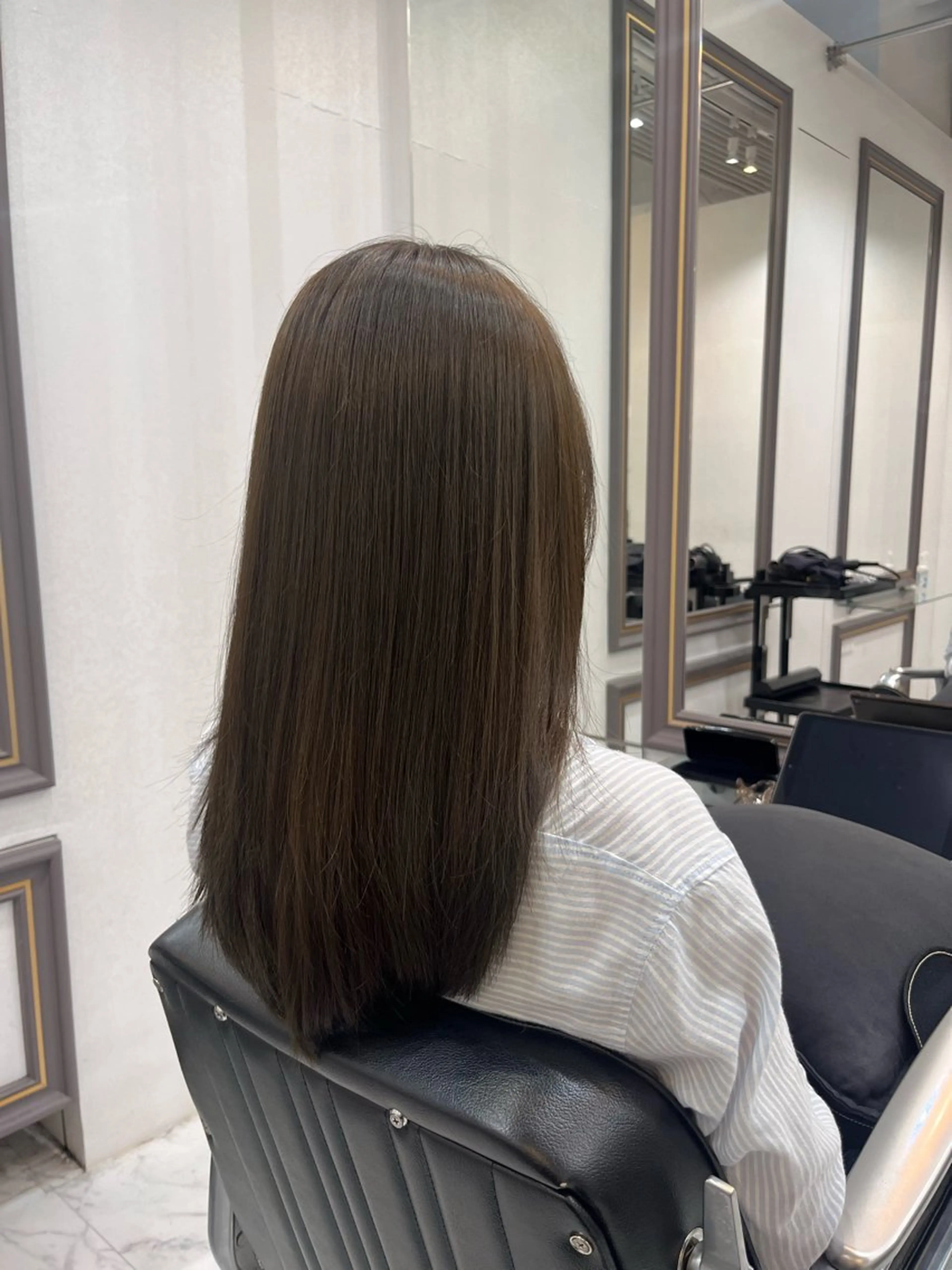 セミロング カラー トリートメント THE  ESCALA表参道所属・Hana🌷/ 透明感/艶髪/表参道のヘアスタイル