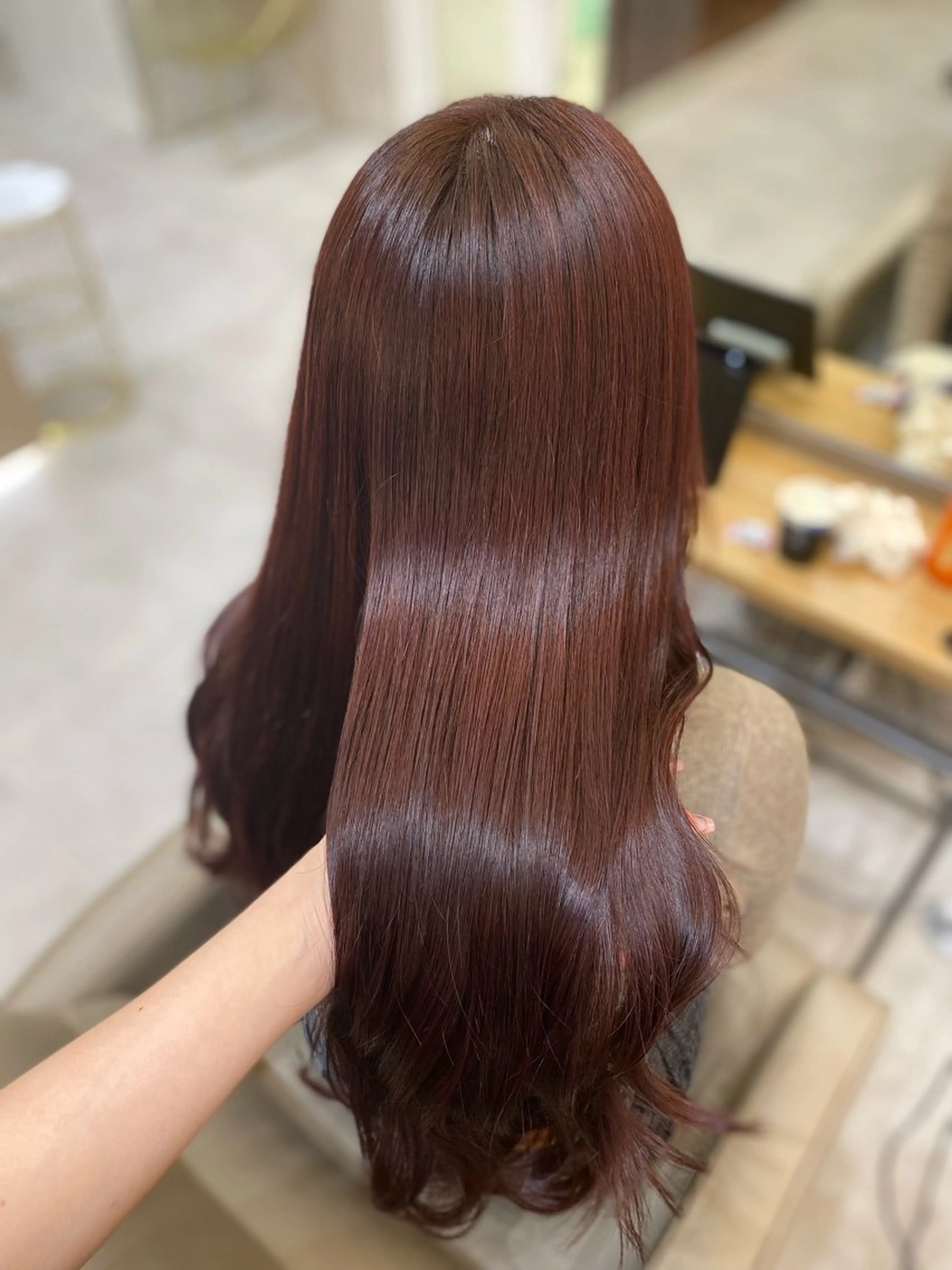 ロング ピンクブラウン カット ヘアカラー トリートメント AKANE 【zina新宿】のヘアスタイル