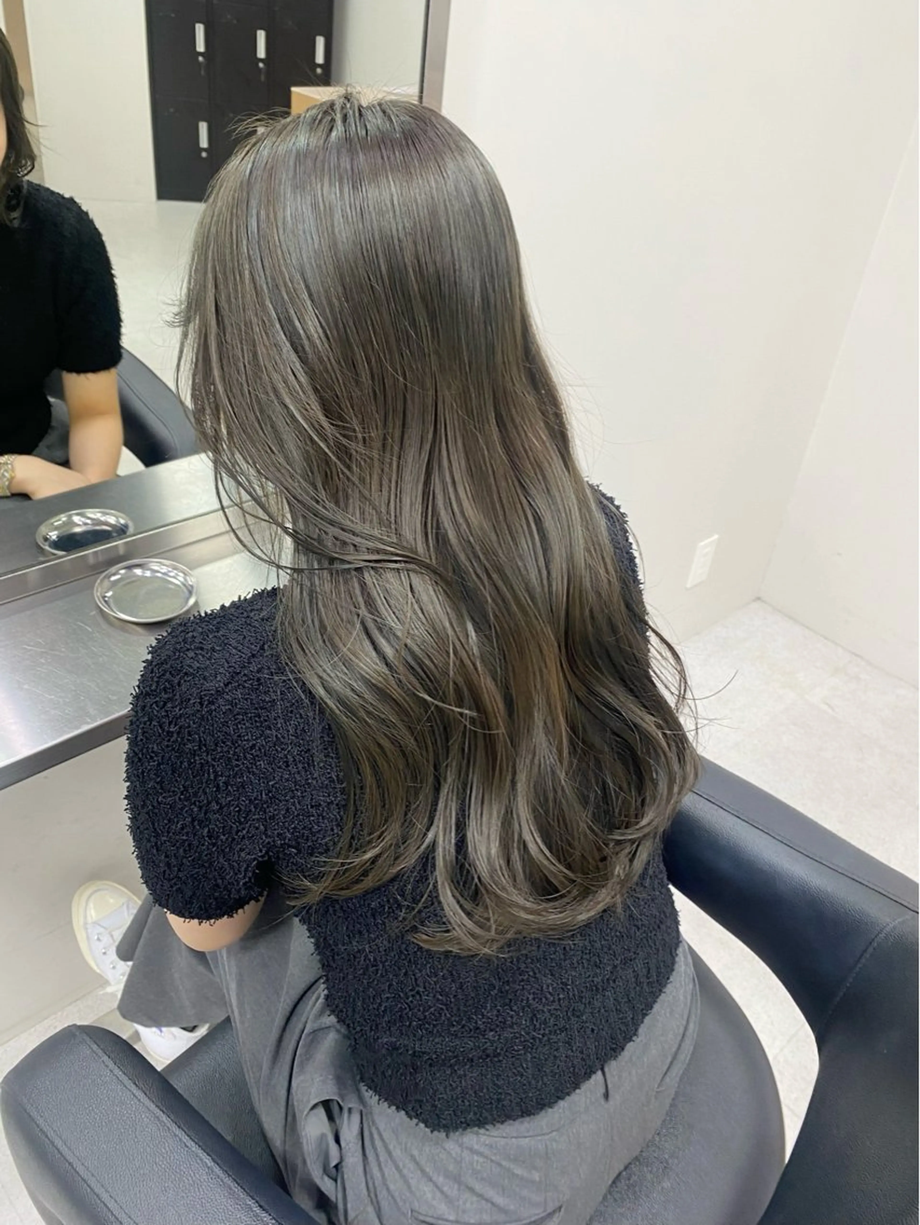 ロング カラー 透明感カラー グレージュ オリーブグレージュ オリーブグレー Beleza Era所属・韓国レイヤー/ 縮毛矯正🎀minaのヘアスタイル