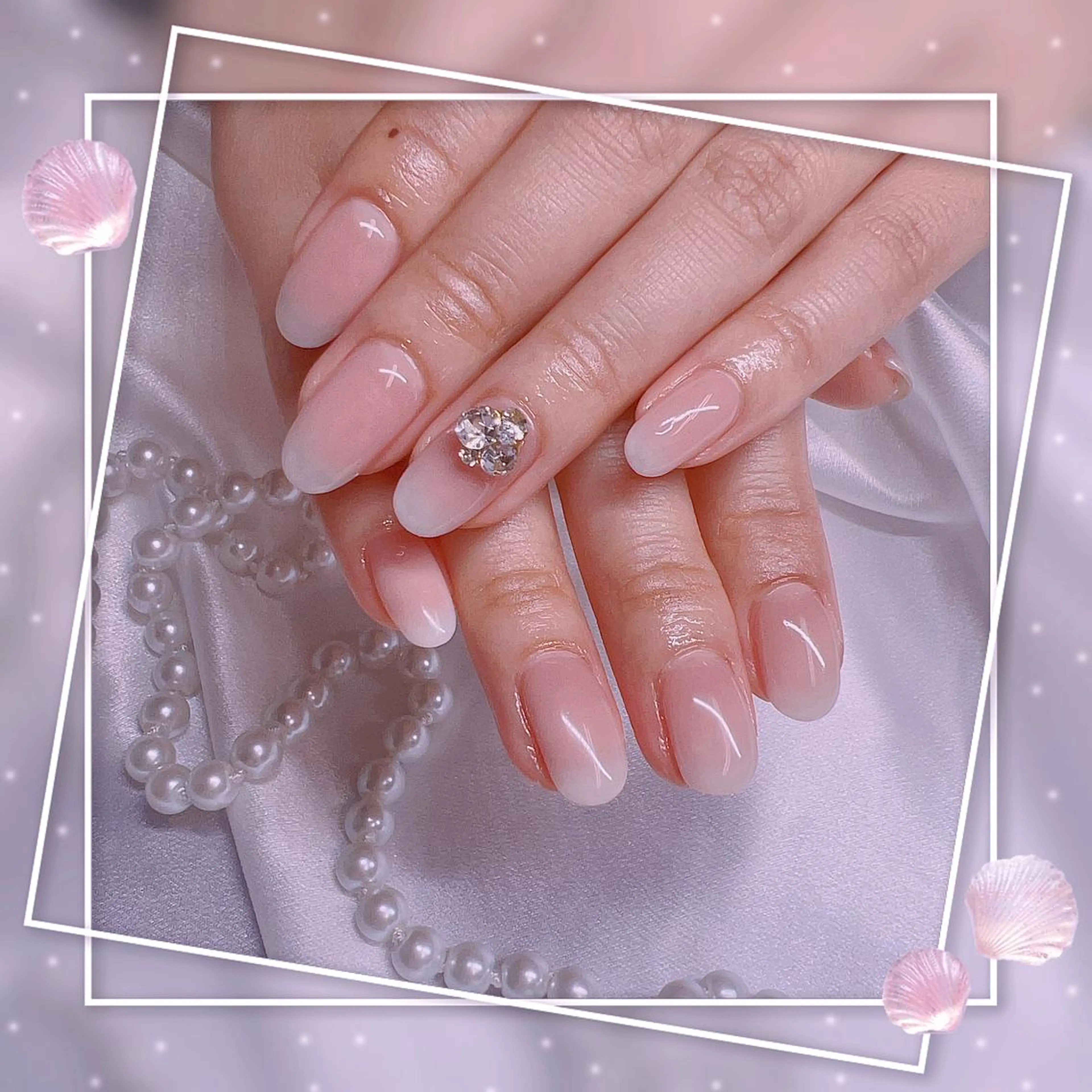 ネイル フレンチネイル グラデーション キラキラネイル 韓国ネイル マグネットネイル ハンドネイル Chill Nailsalonのネイルデザイン