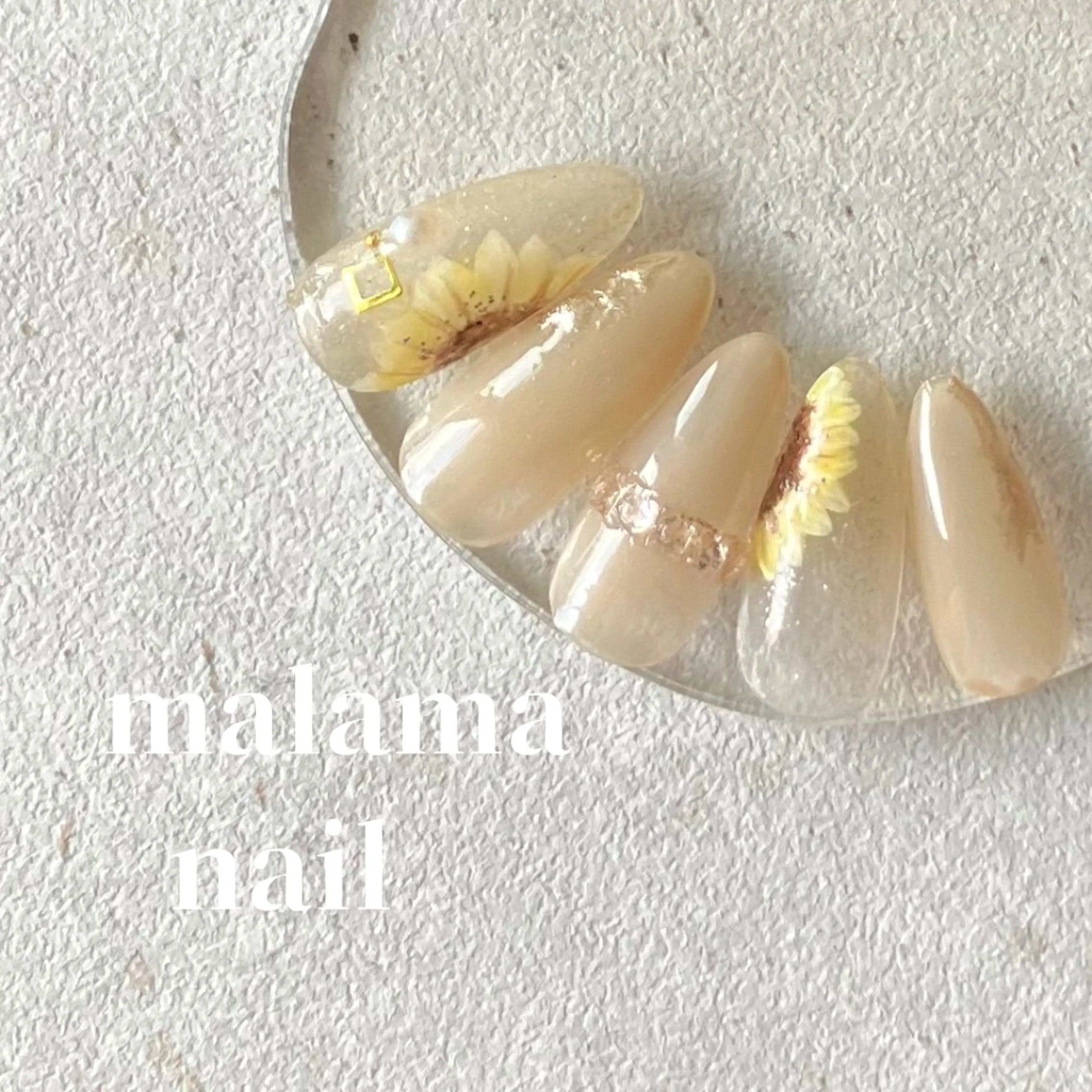 ネイル MALAMA NAILのネイルデザイン