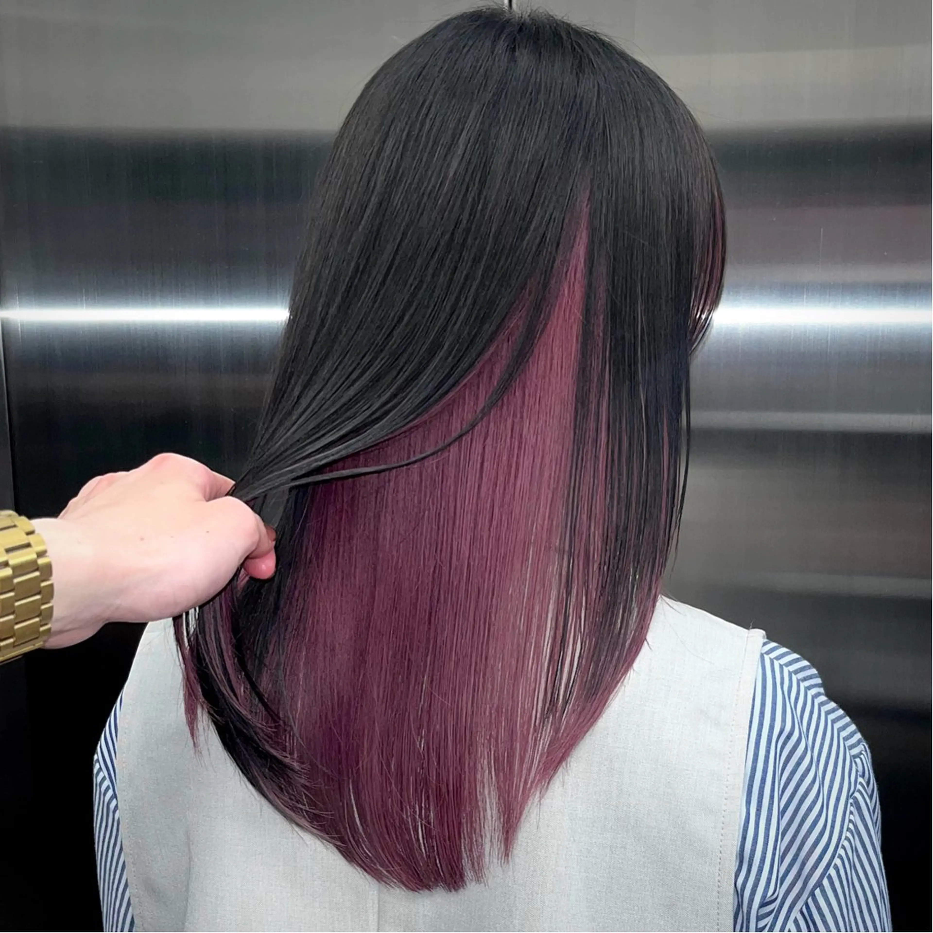 ミディアム カラー ヘアカラー ウルフとデザイン カラーの神のヘアスタイル