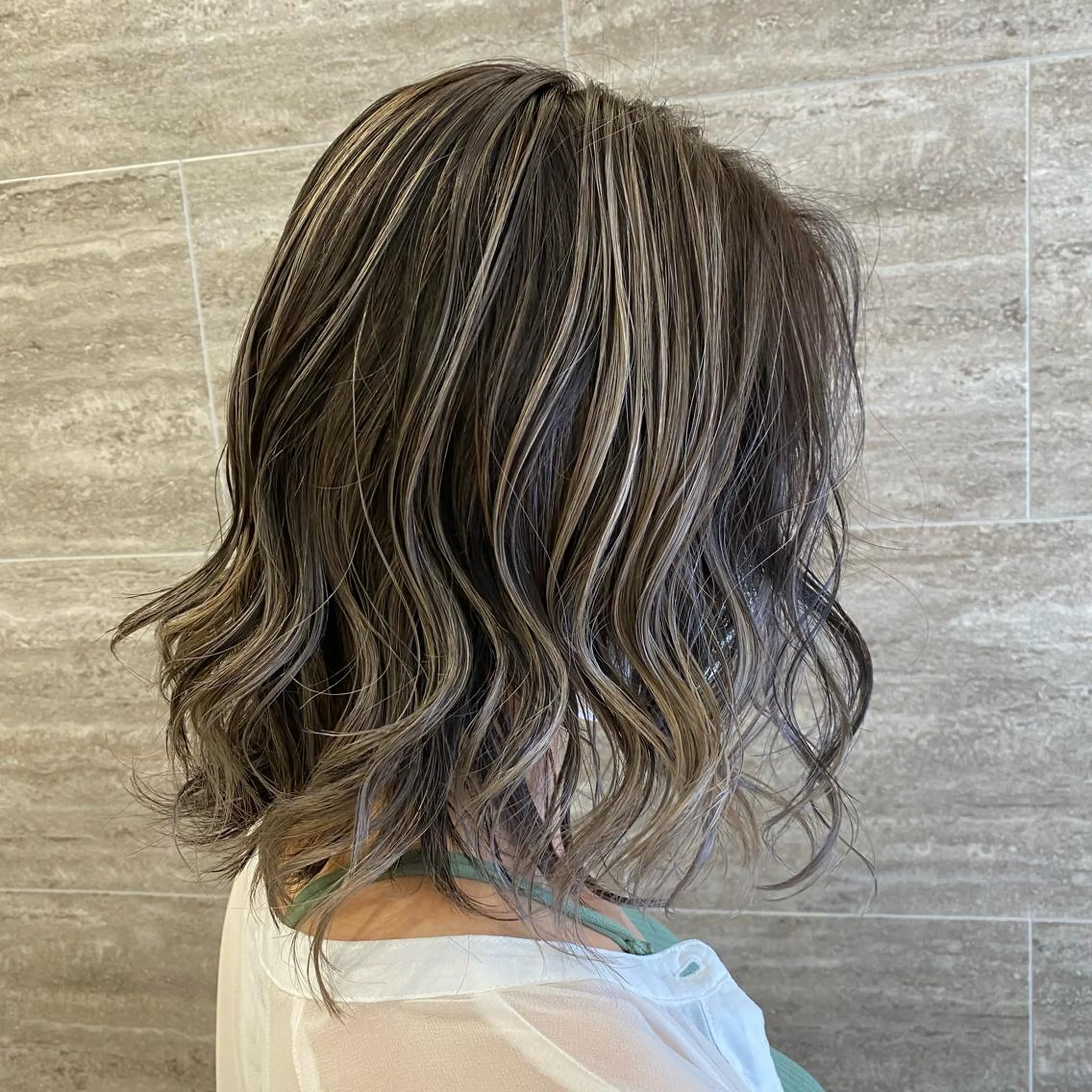 ミディアム カラー カット ヘアカラー トリートメント more栄矢場町店所属・⚡️デザインカラー ⚡️豊住 光輝のヘアスタイル