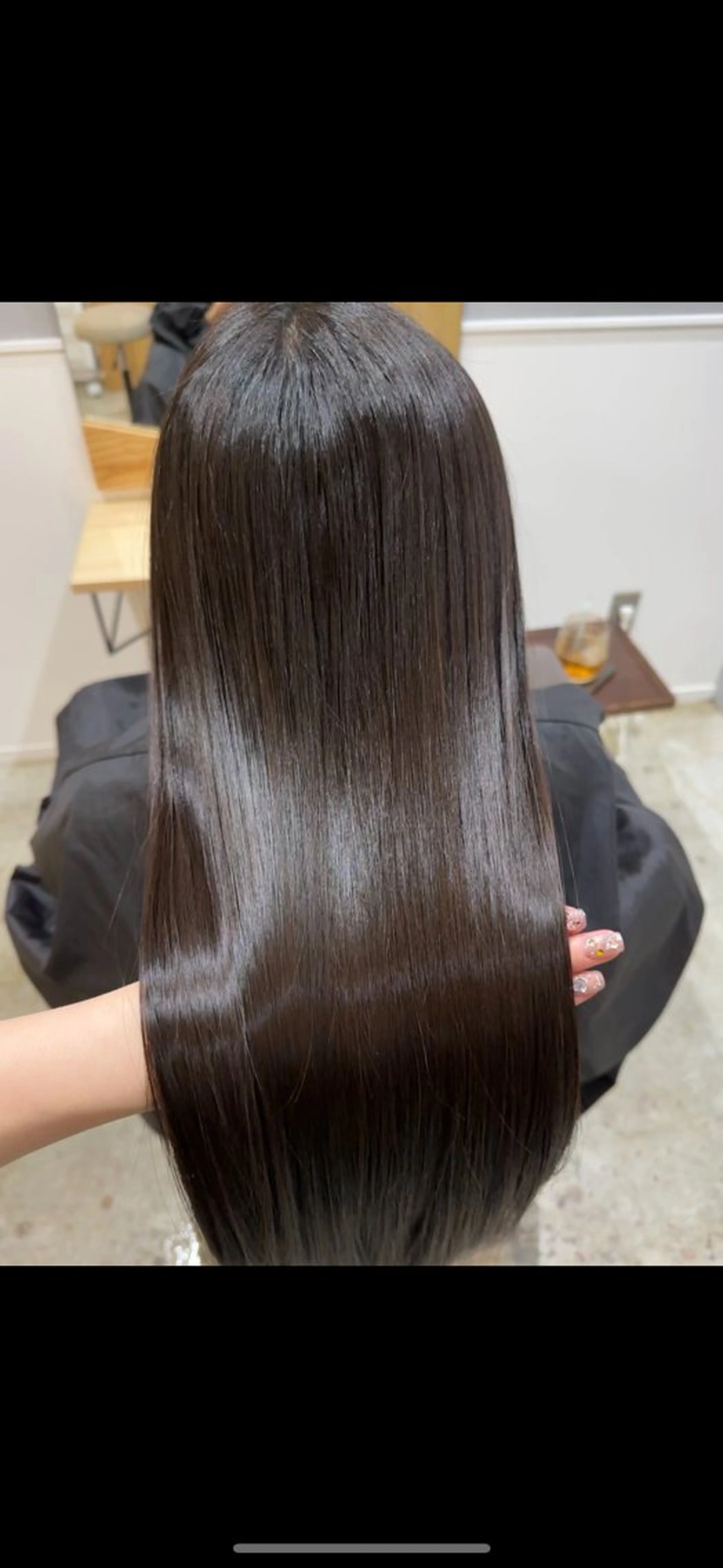 セミロング トリートメント 縮毛矯正 トリートメント miloc MOMOKAのヘアスタイル