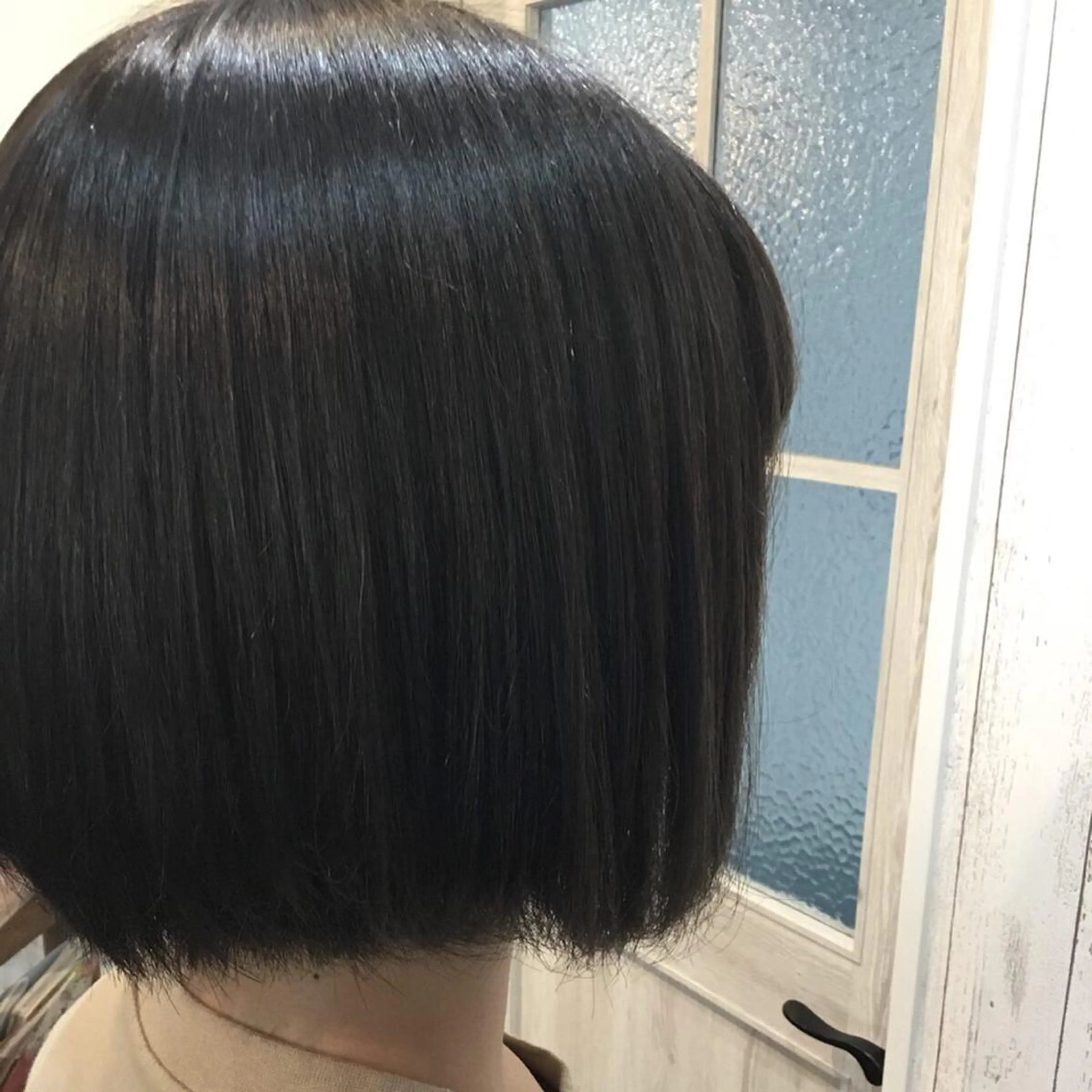 ショート カラー パーマ embrace エンブレイスのヘアスタイル