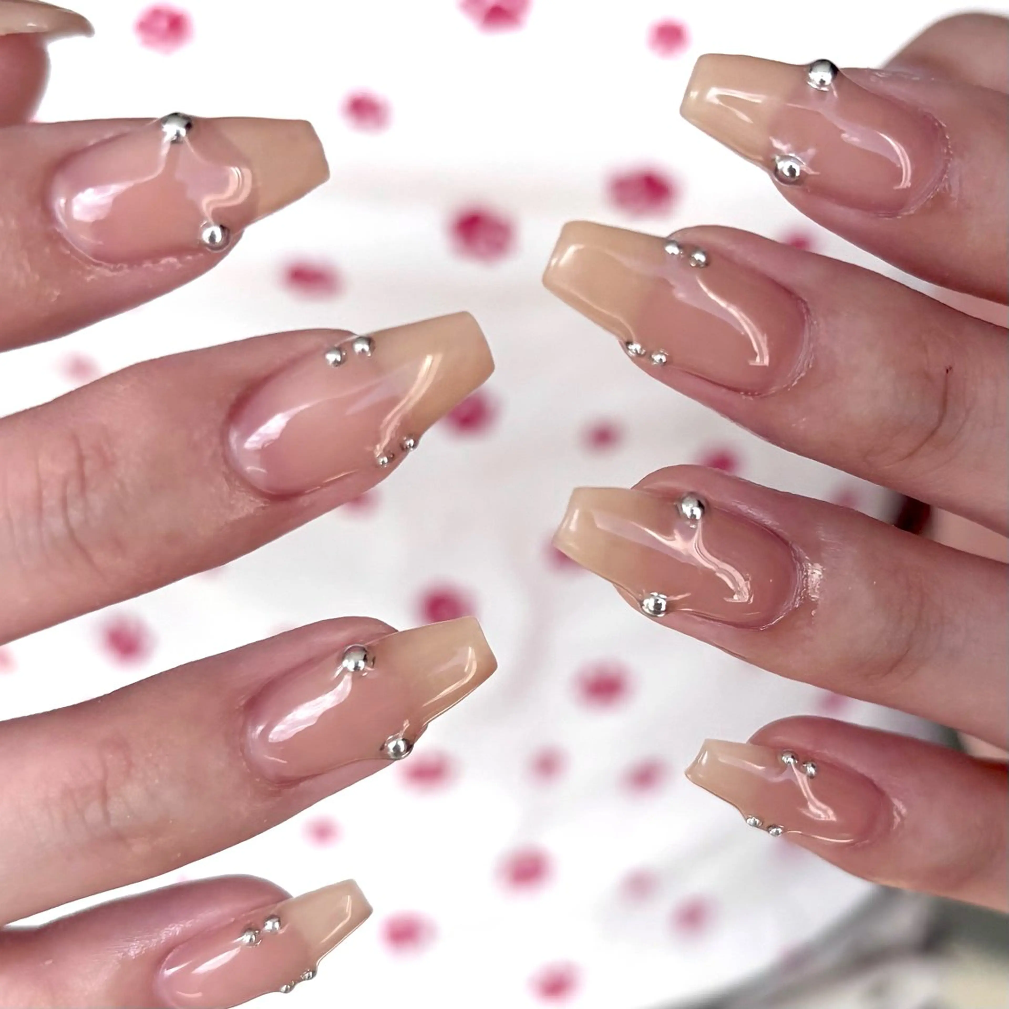 ネイル 🍓リスブラン MELのネイルデザイン