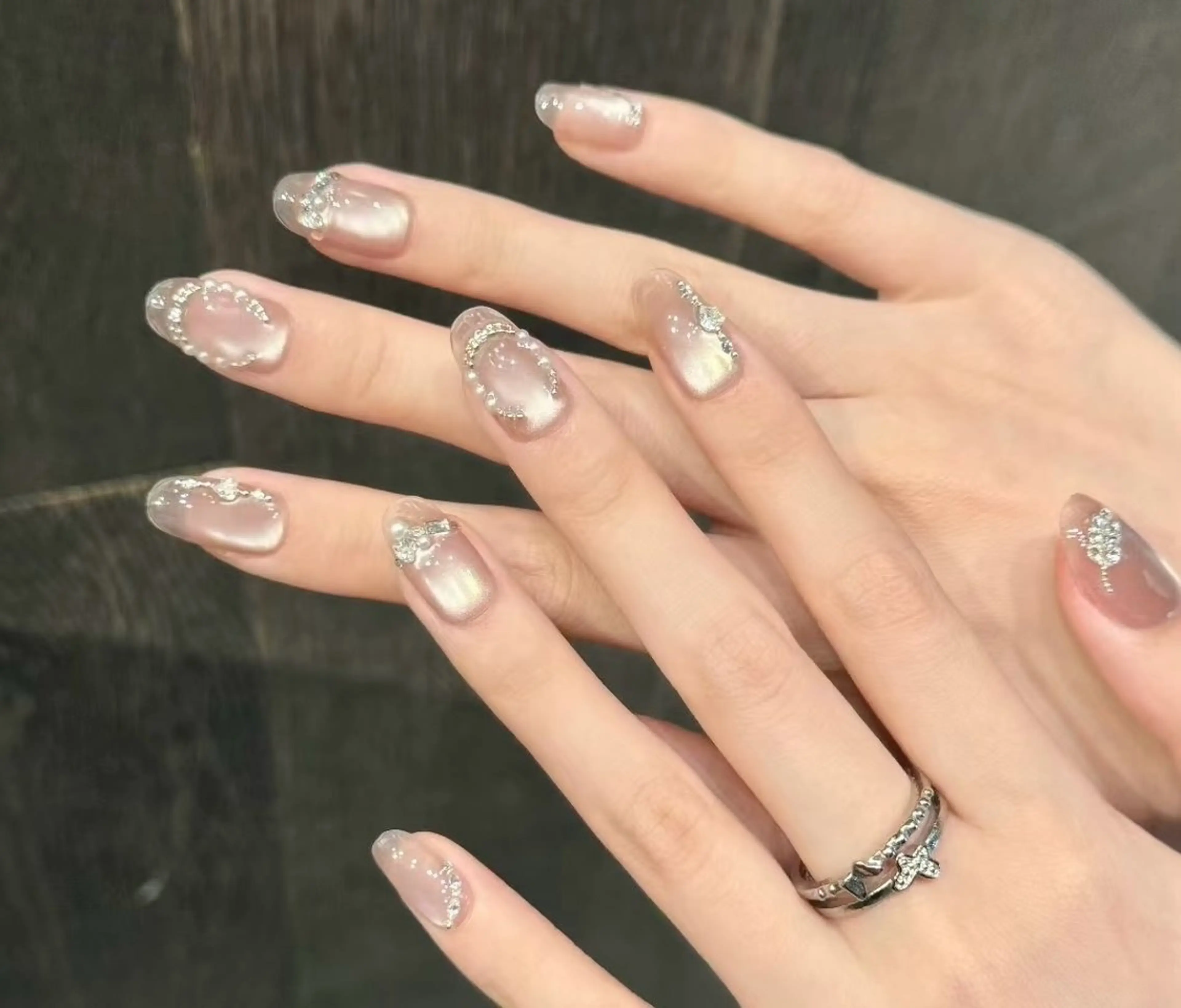 ネイル 高木 維麗絲のネイルデザイン