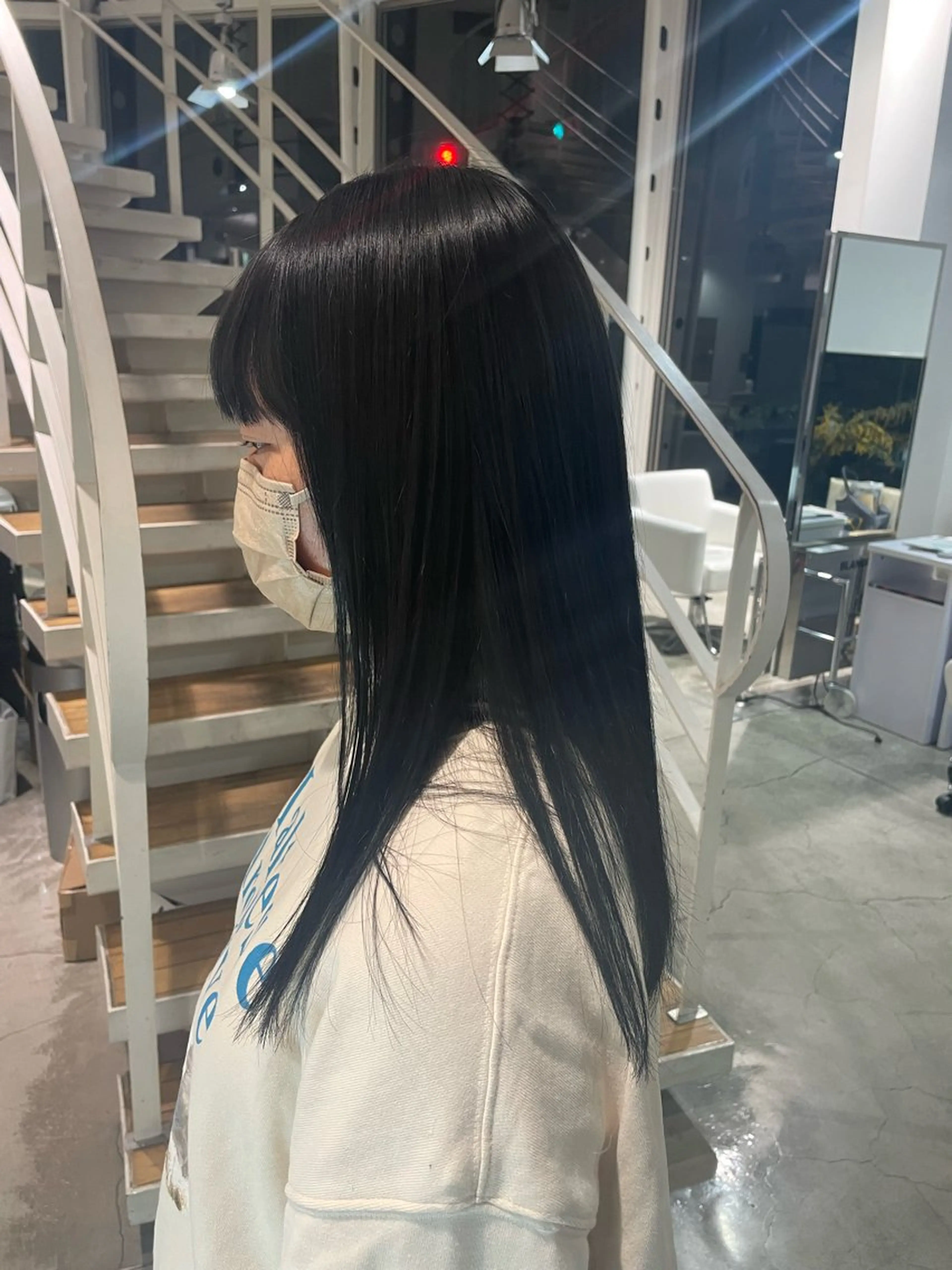 ロング カラー 透明感×柔らかカラー ハイライト特化 彩野のヘアスタイル