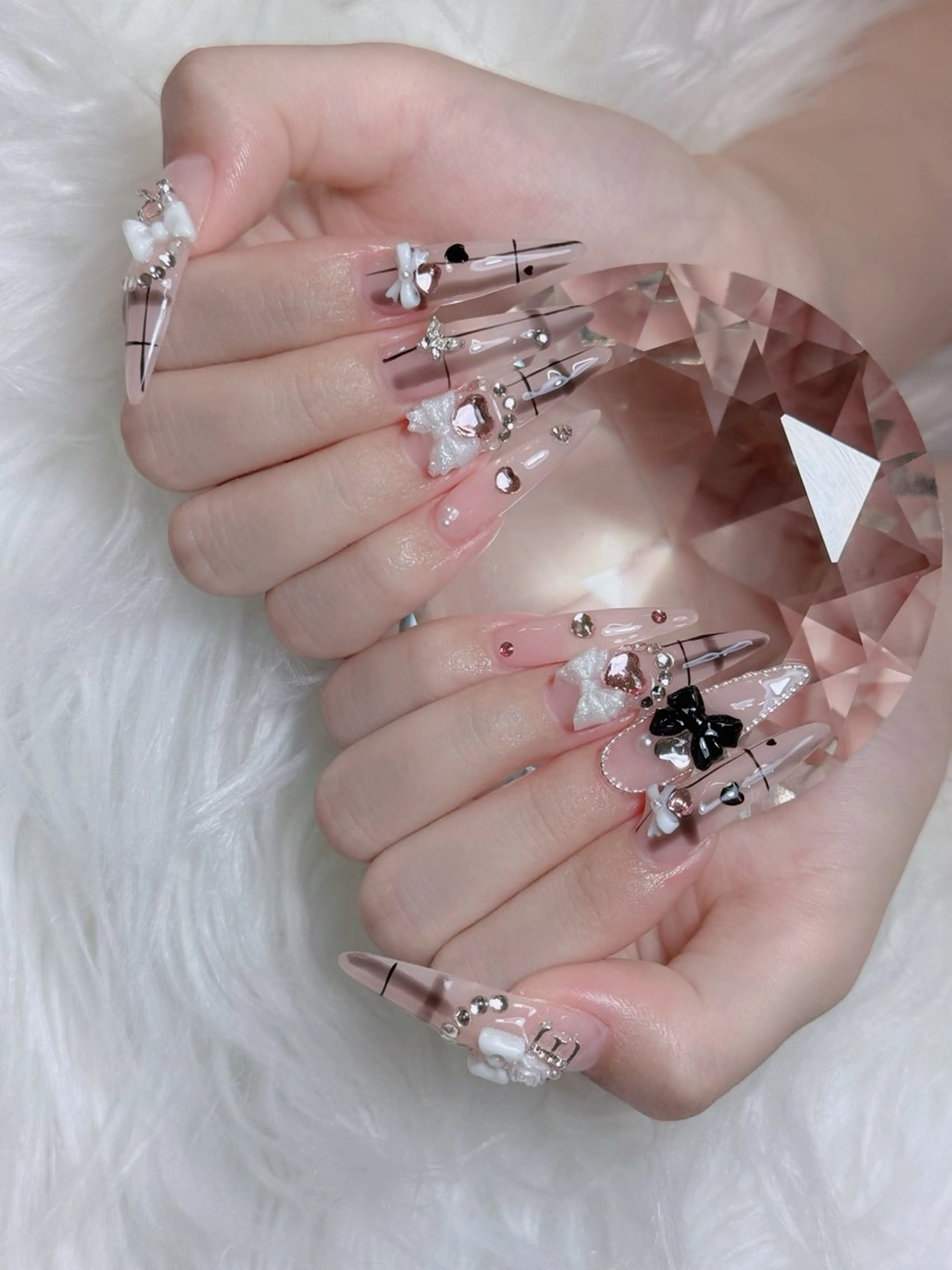 ネイル オーロラネイル チークネイル フットネイル フレンチネイル 韓国ネイル ハンドネイル Lumi Nailのネイルデザイン