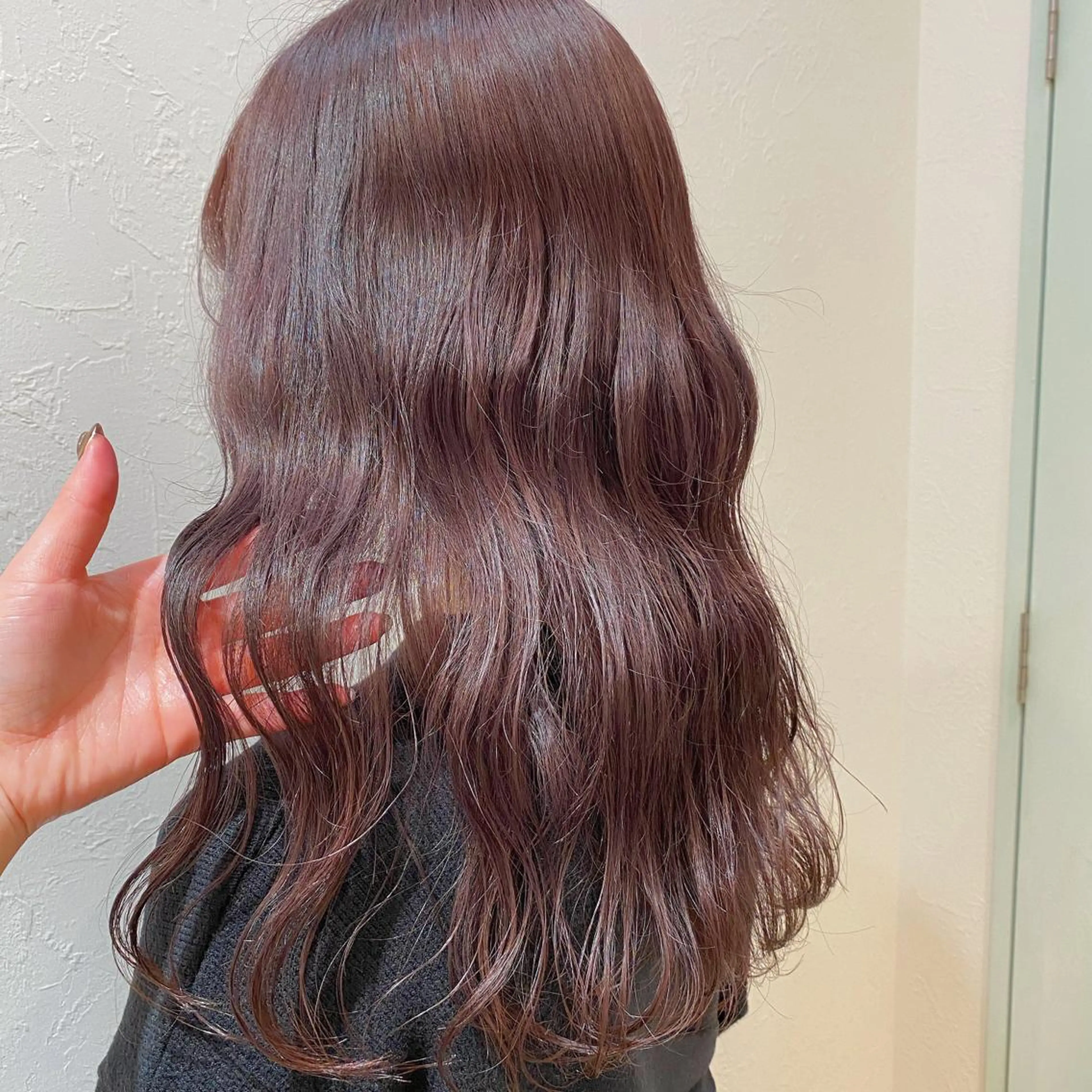 ロング ピンクラベンダー ブリーチなしカラー ダブルカラーエクステのヘアスタイル