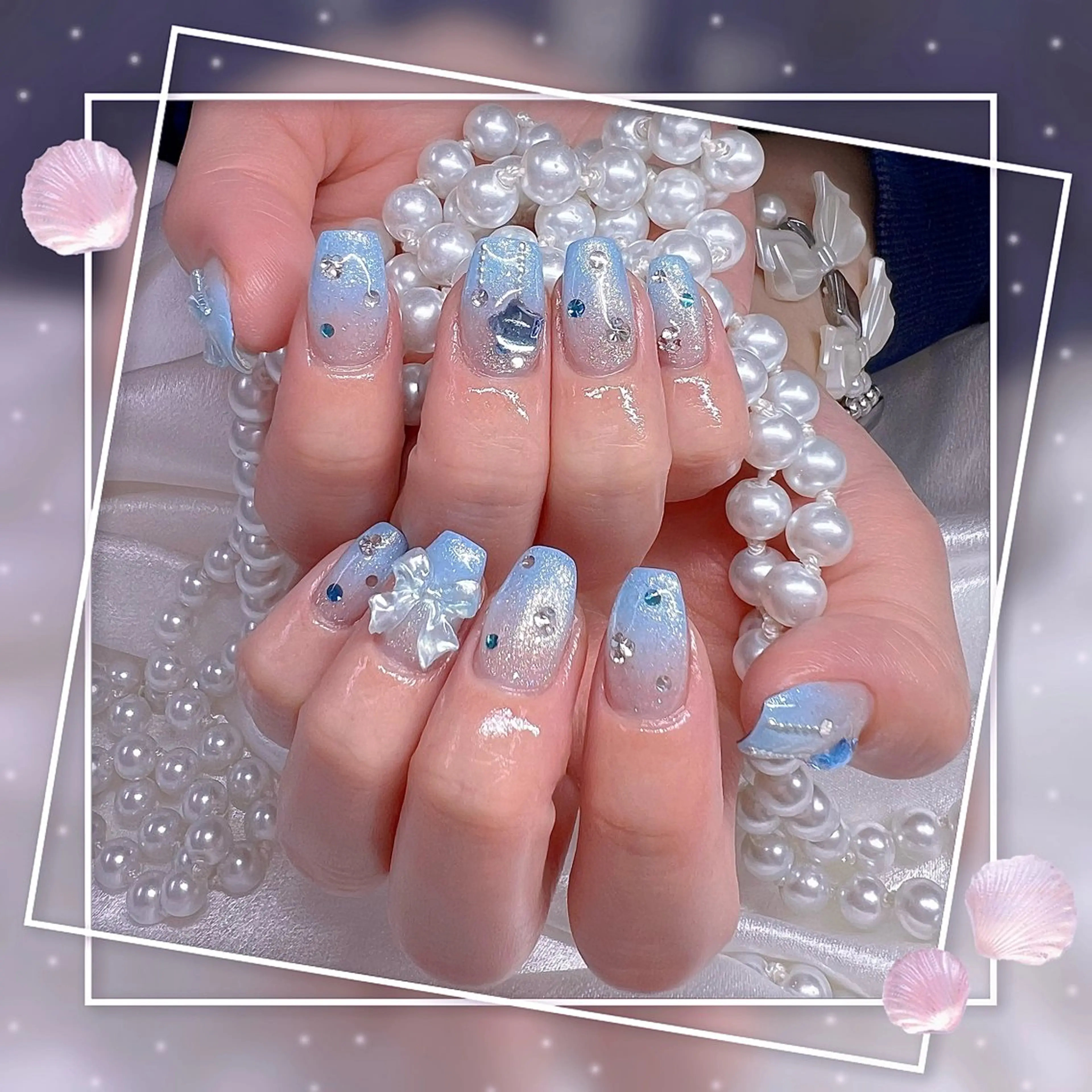 ネイル フレンチネイル グラデーション キラキラネイル 韓国ネイル マグネットネイル ハンドネイル ハンドケア Chill Nailsalonのネイルデザイン