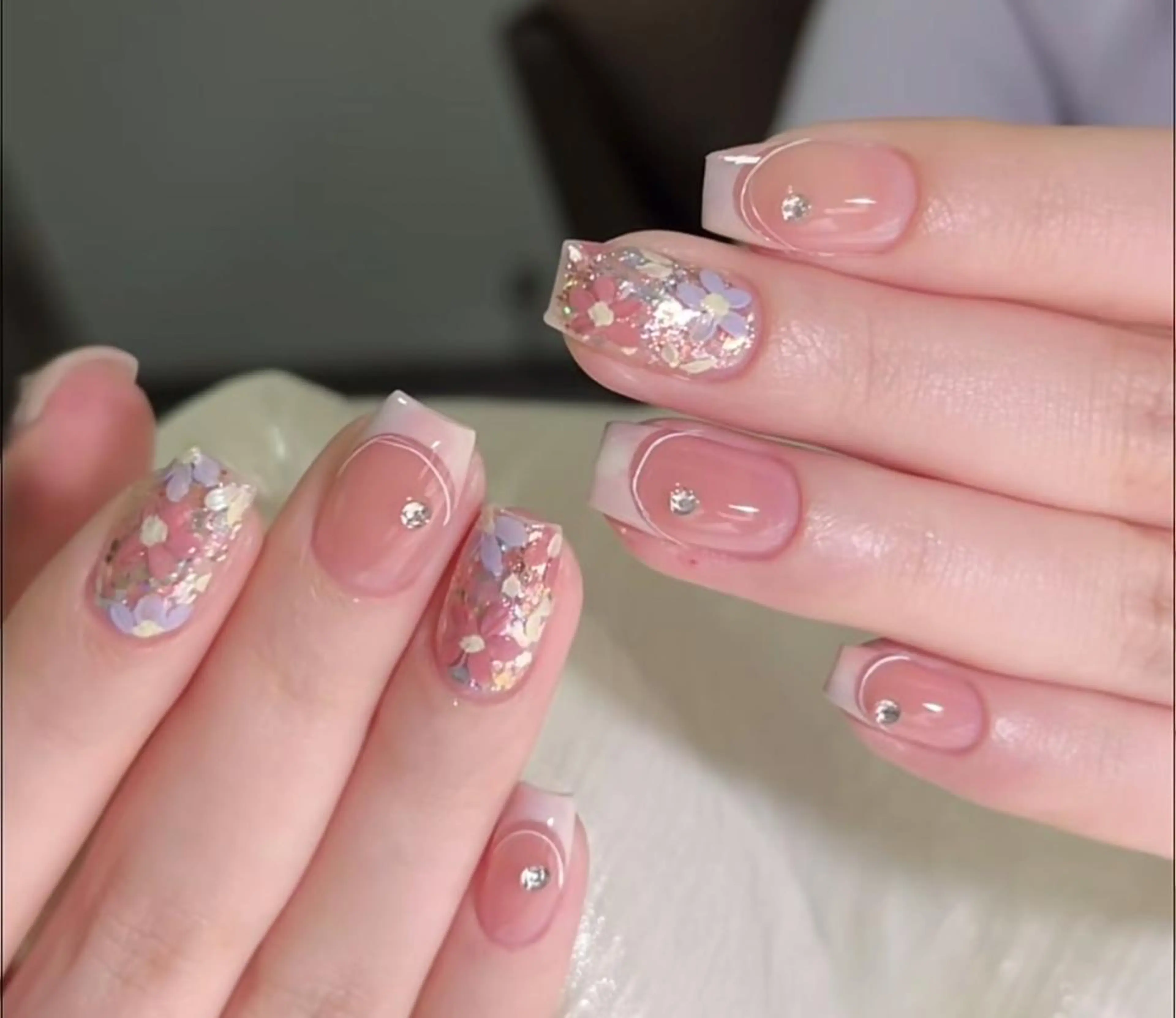 ネイル ハンドネイル ハンドケア 🍑 momo_nailのネイルデザイン