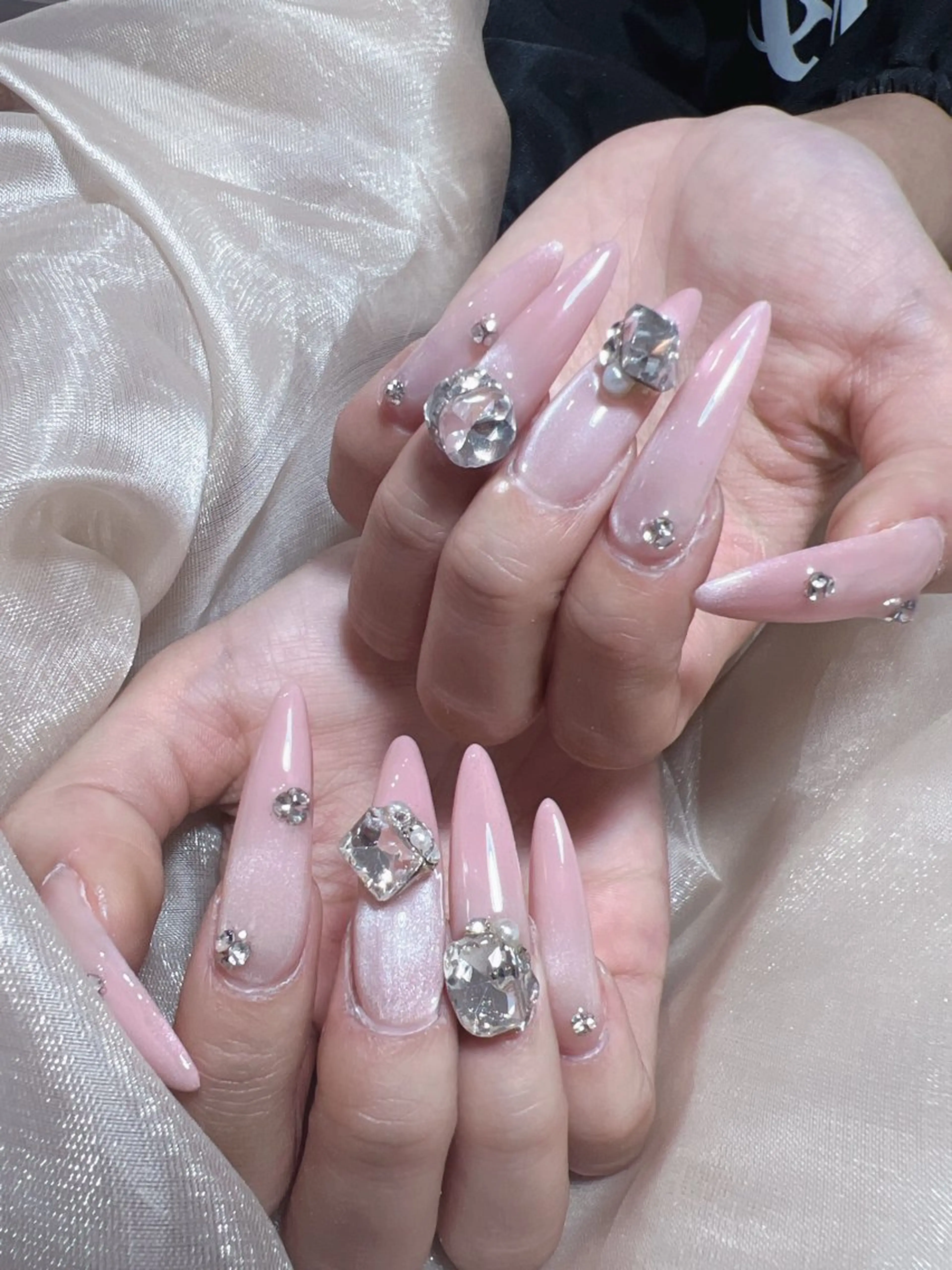 ネイル ハンドネイル &ME シシのネイルデザイン