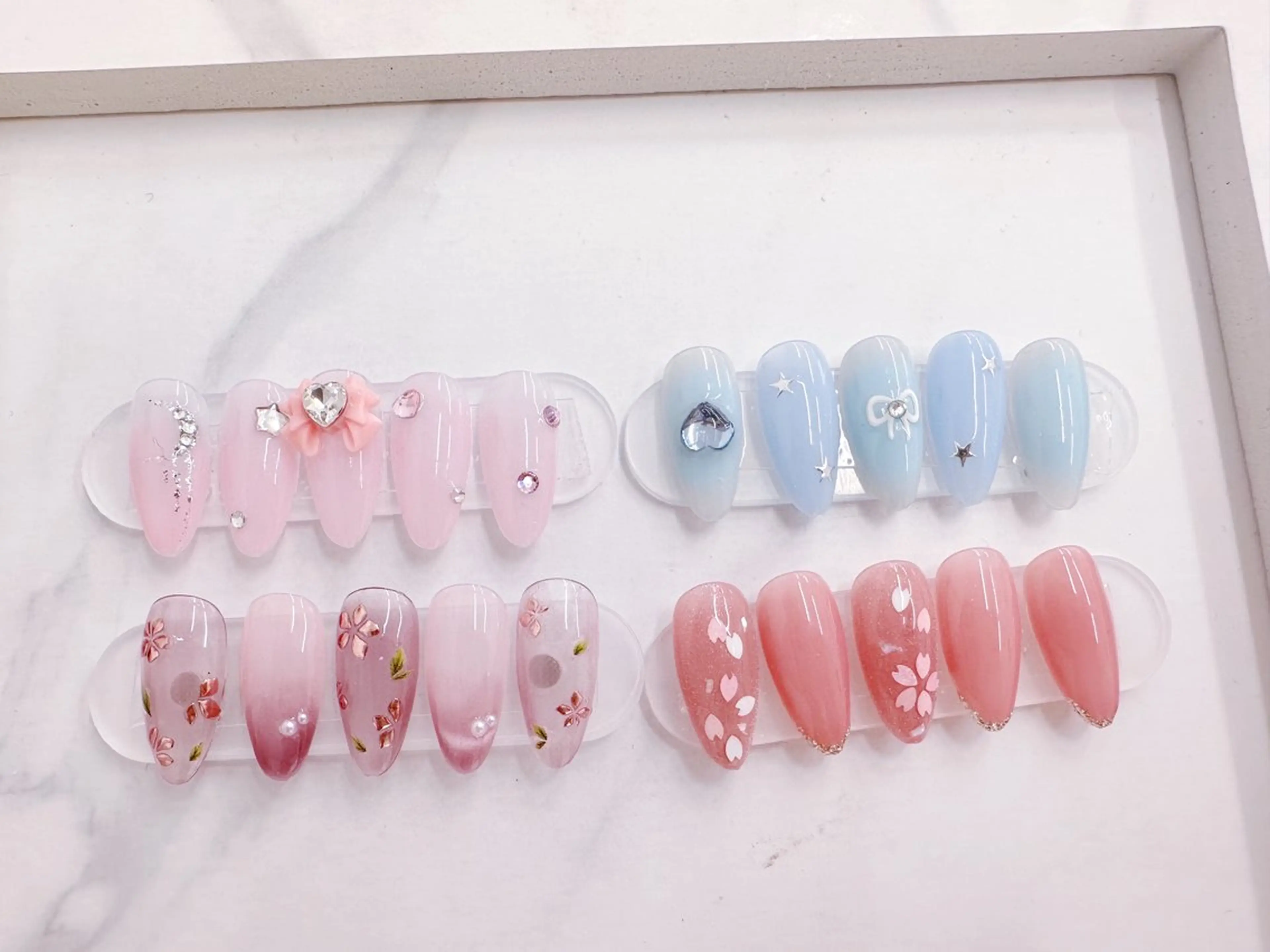 ネイル 春ネイル ☁️Minmin Tsuki💙🩵のネイルデザイン