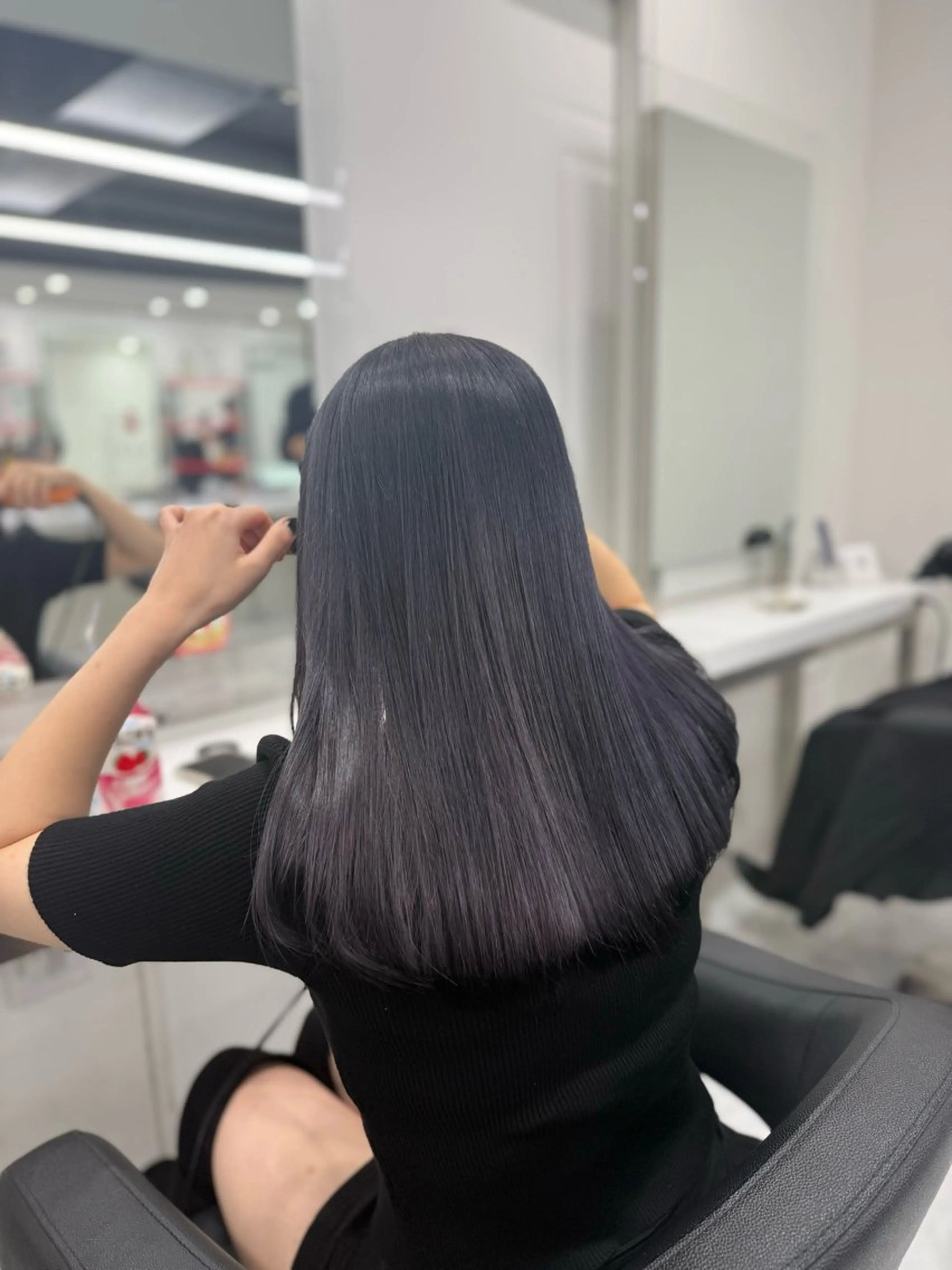 ロング カラー 黒髪 ラベンダーカラー ブリーチなし🌼トレ ンド🌼似合わせのヘアスタイル