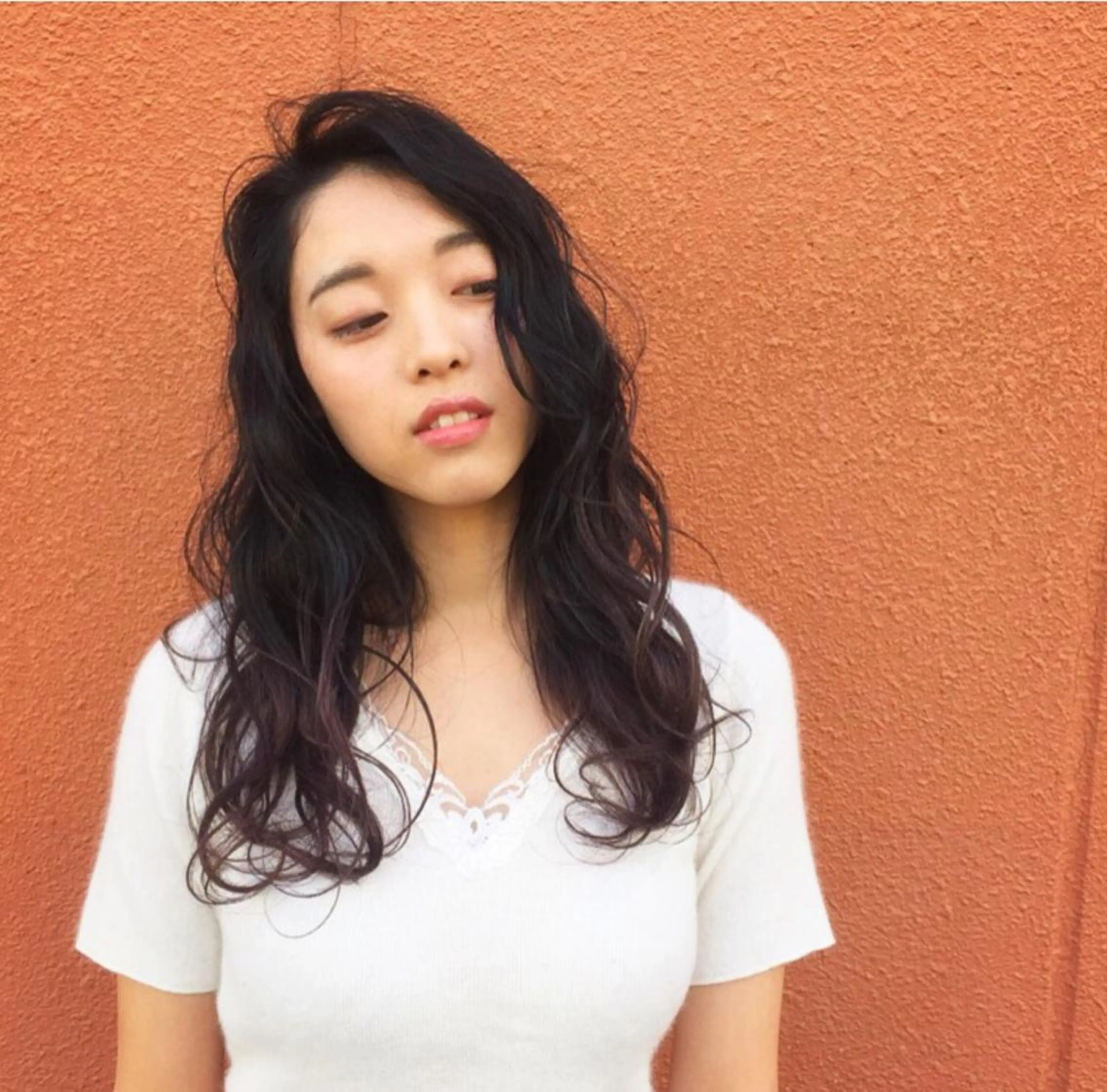 ロング カラー 岩田 萌那のヘアスタイル