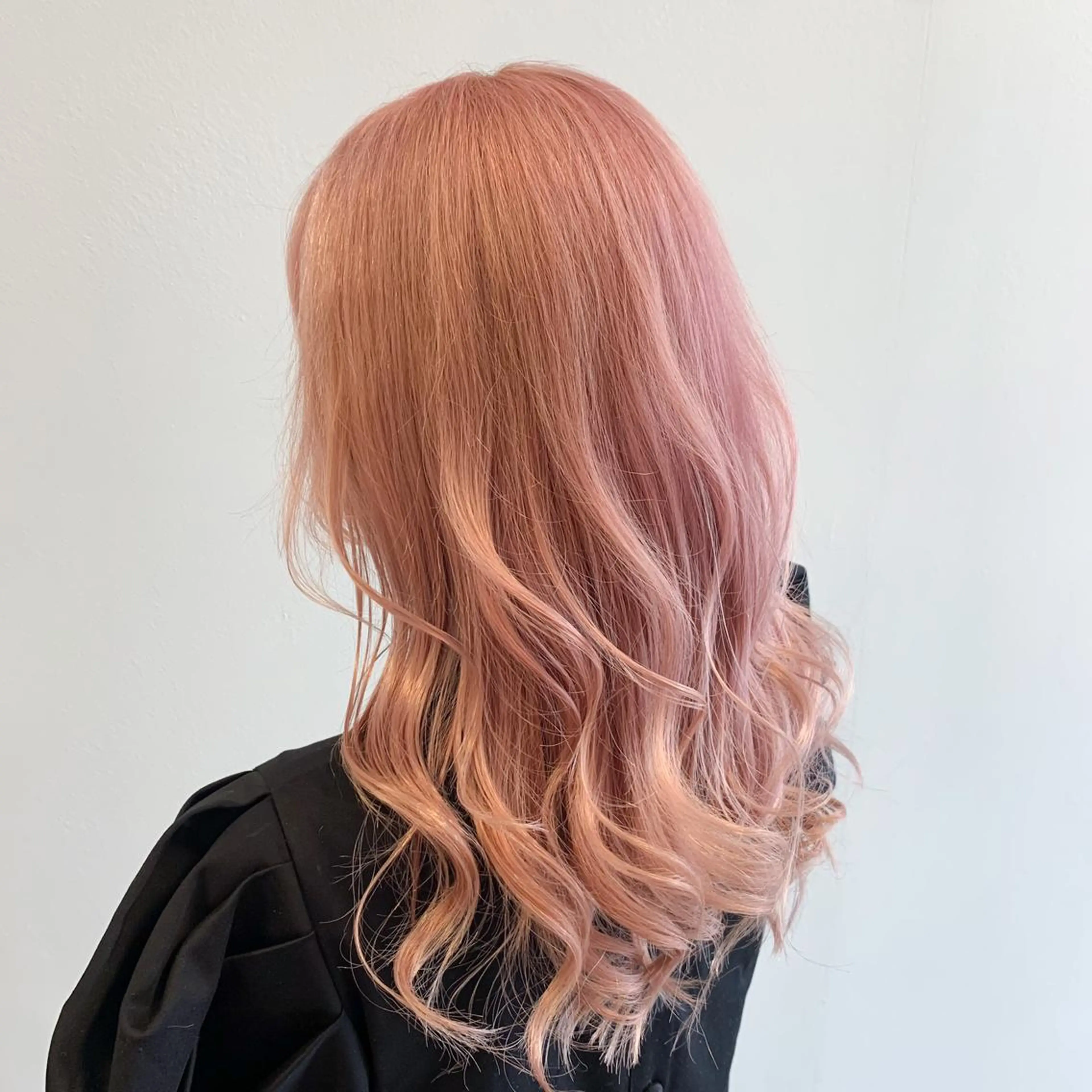 ロング カラー ピンクカラー ヘアカラー トリートメント なんば髪質改善カラー Ardoreのヘアスタイル