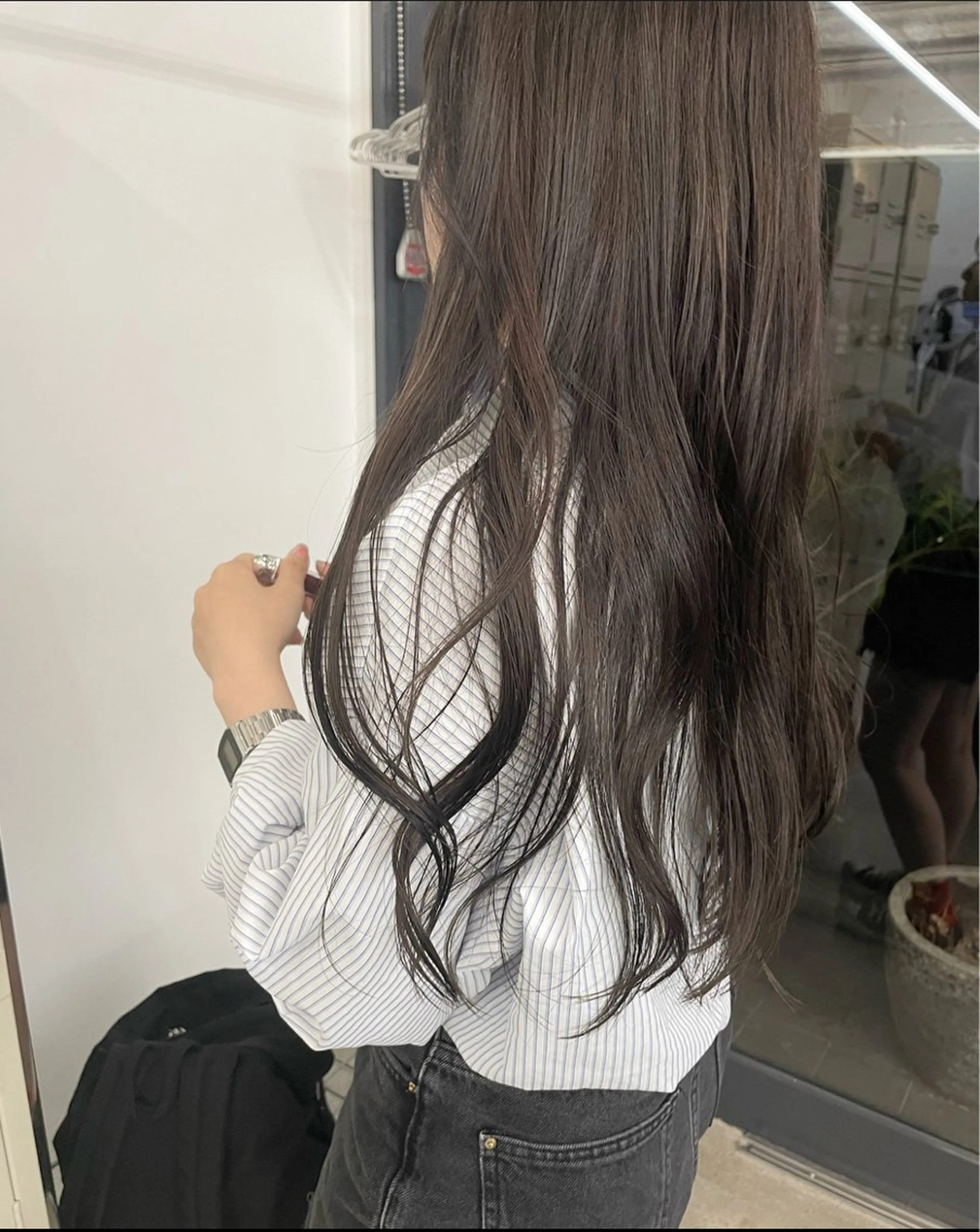 ロング カラー 透明感カラー グレージュ オリーブグレージュ オリーブグレー カット ヘアカラー パーマ、ボブ、透明感 カラー、小須田ゆあのヘアスタイル