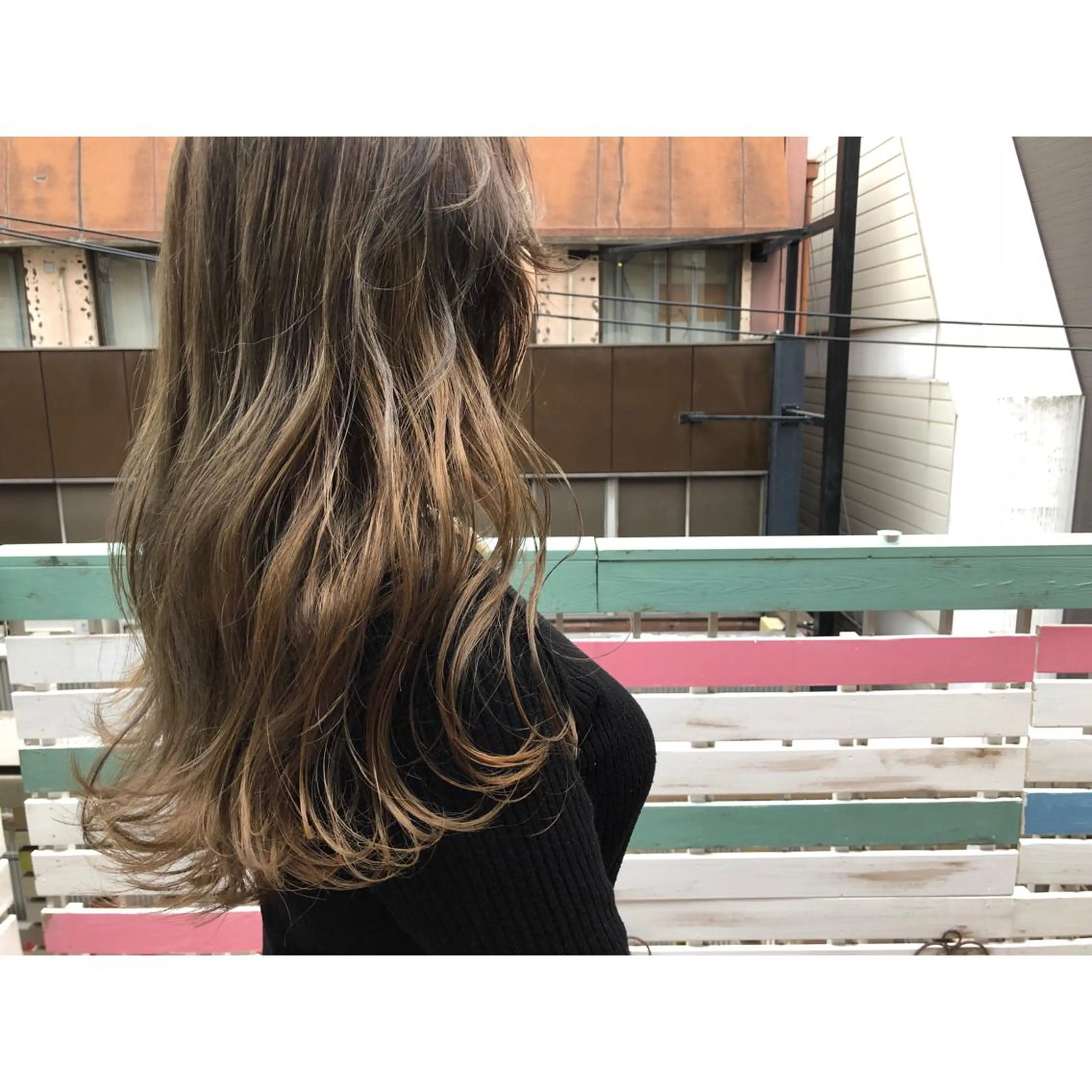 ロング カラー パーマ ヘアアレンジ 藤井 菜緒のヘアスタイル