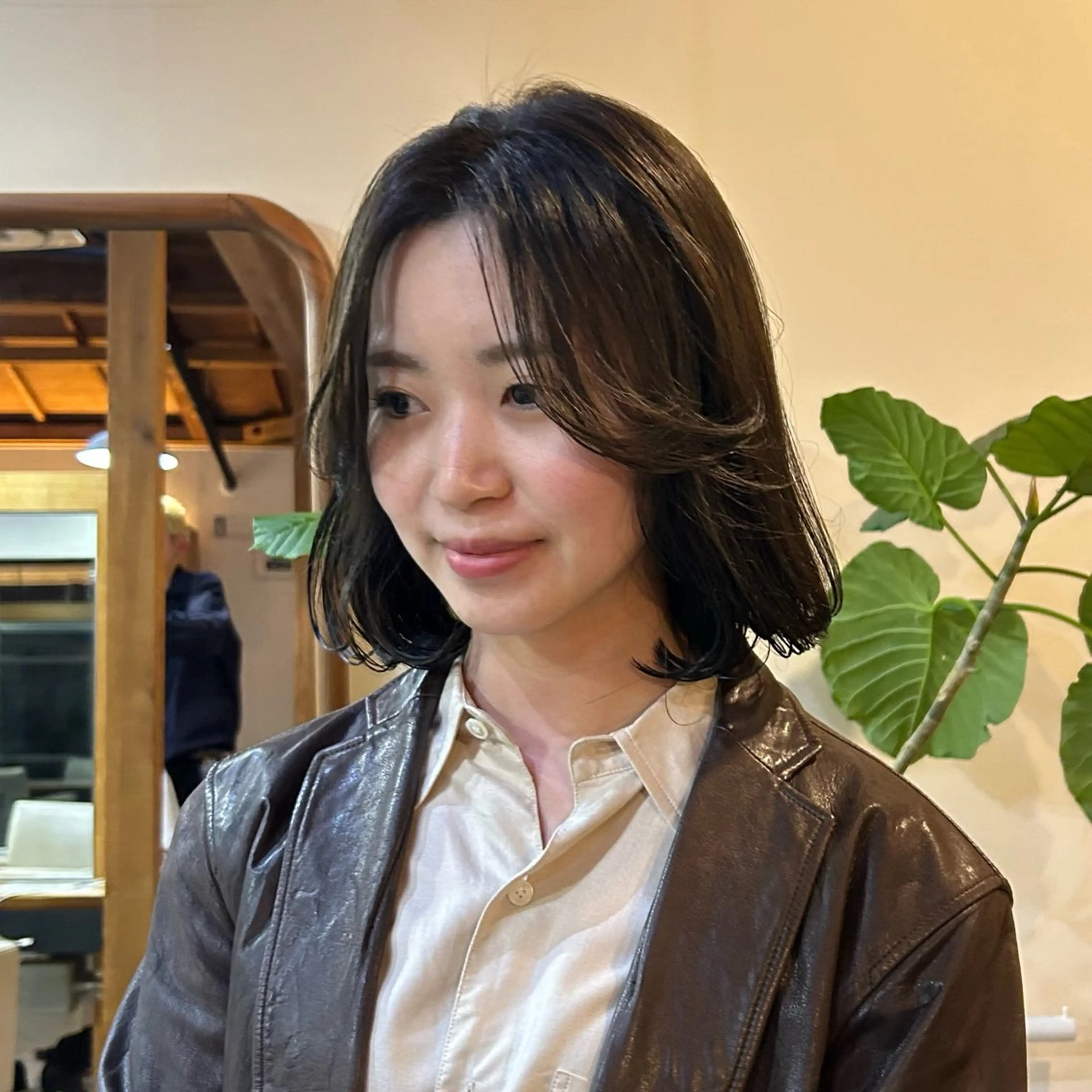 カラー ブラウンカラー 透明感カラー オリーブカラー MUKU 市川 莉花のヘアスタイル