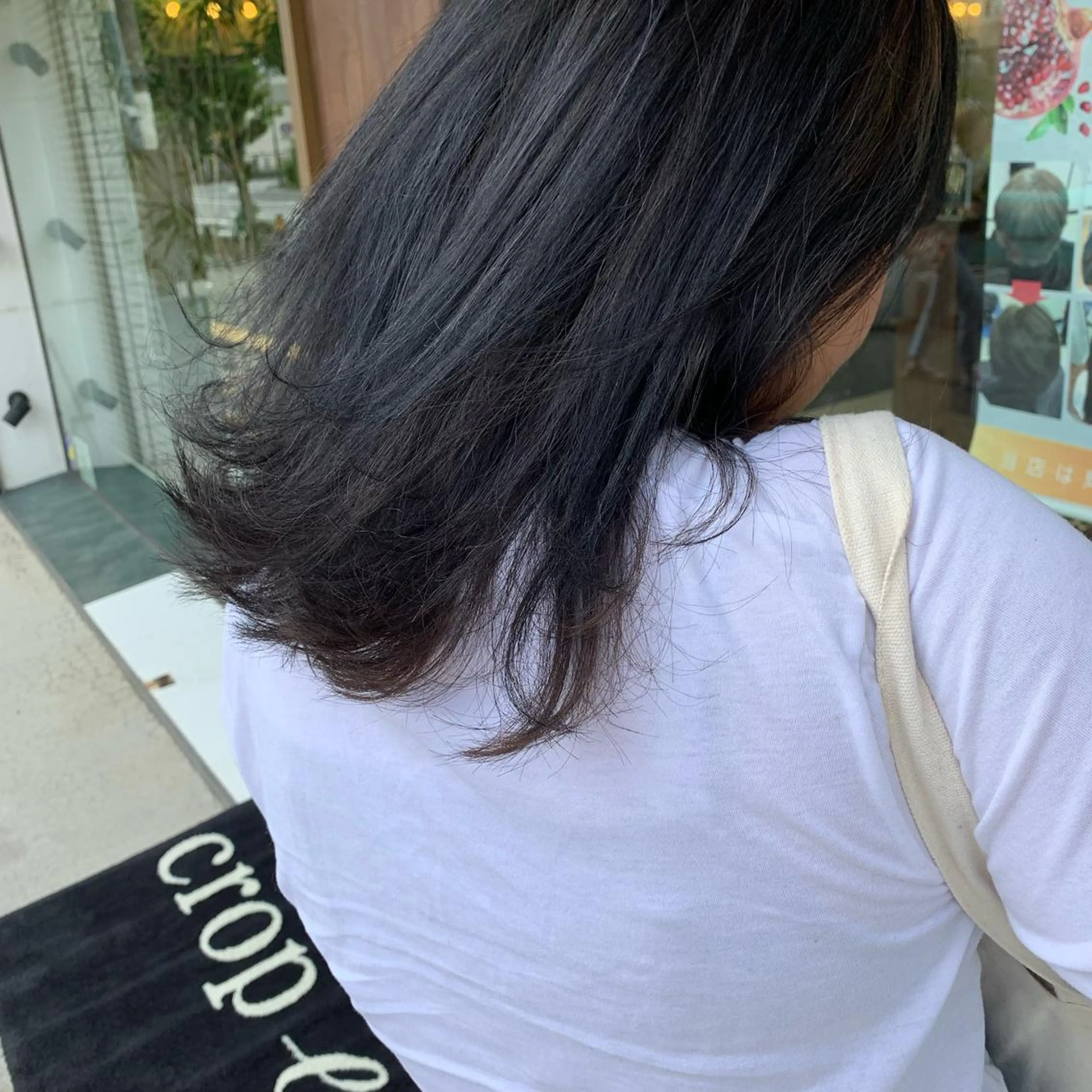 セミロング カラー ダークグレー ハイライトカラー シルバー ハイライト 👑満足度1000% 重村　春奈👑のヘアスタイル