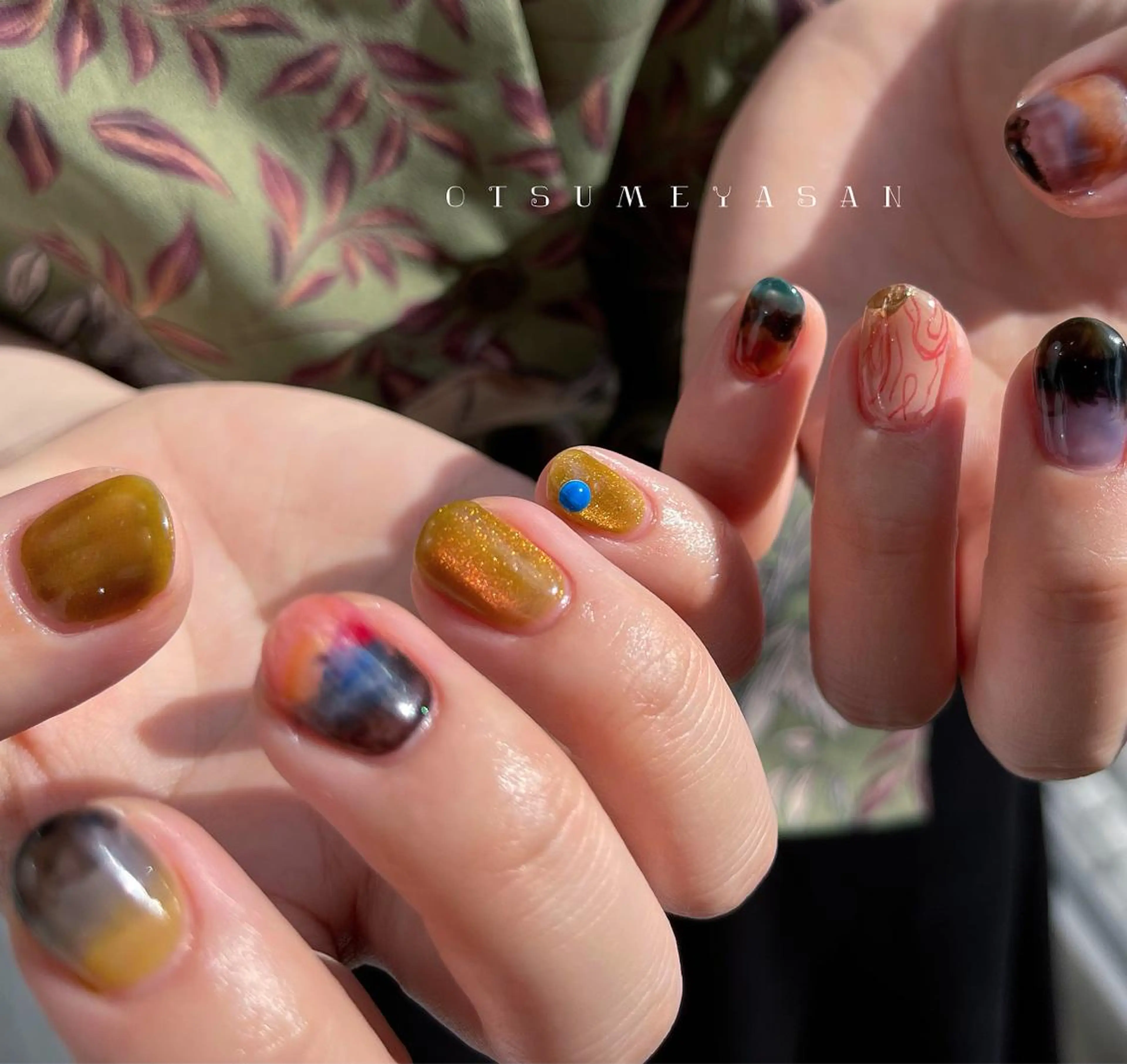 ネイル オーロラネイル 韓国ネイル マグネットネイル ニュアンスネイル 夏ネイル otsumeyasan所属・わたなべ ちかのネイルデザイン