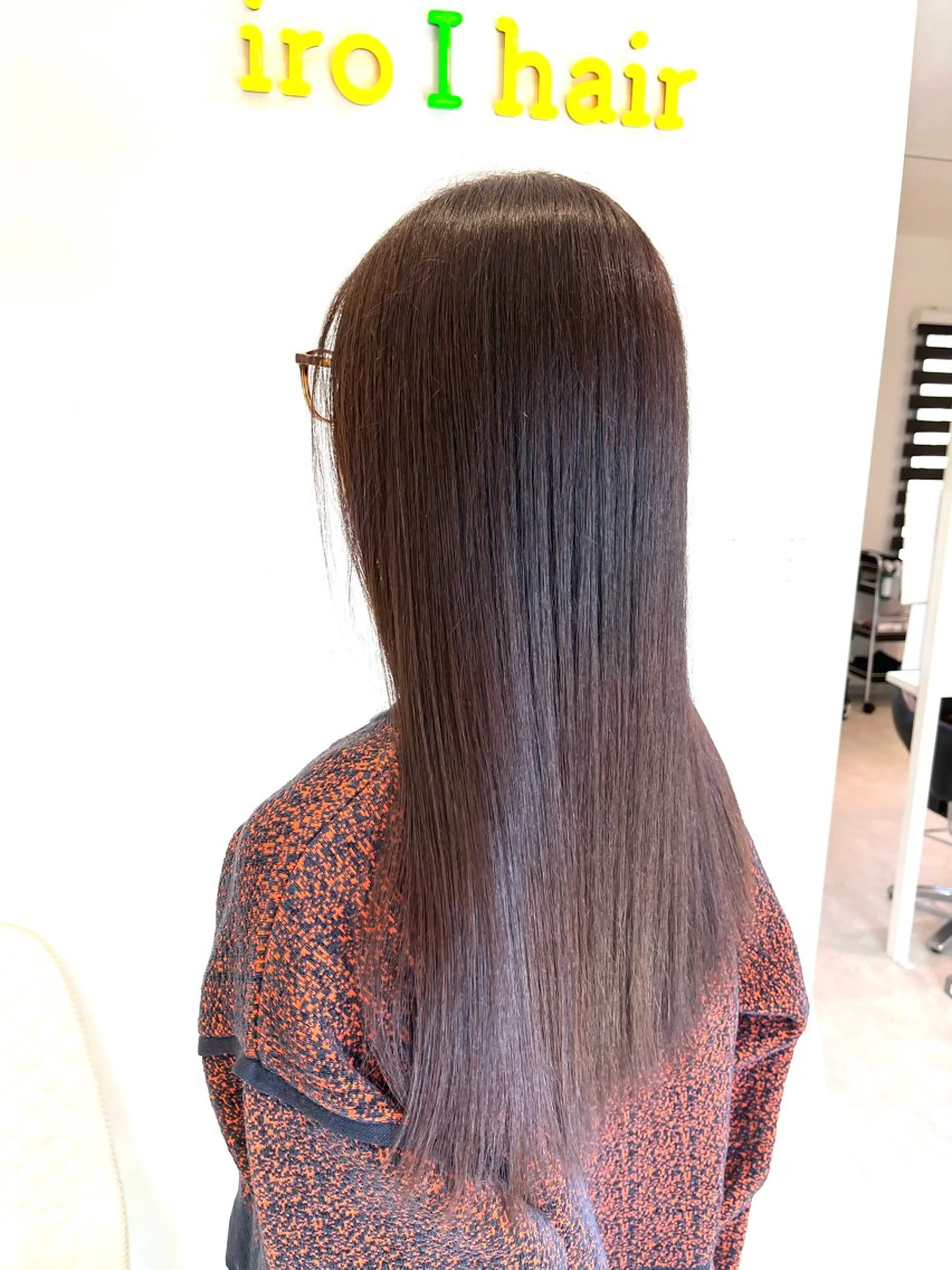 セミロング カラー イロアイヘアー Renのヘアスタイル