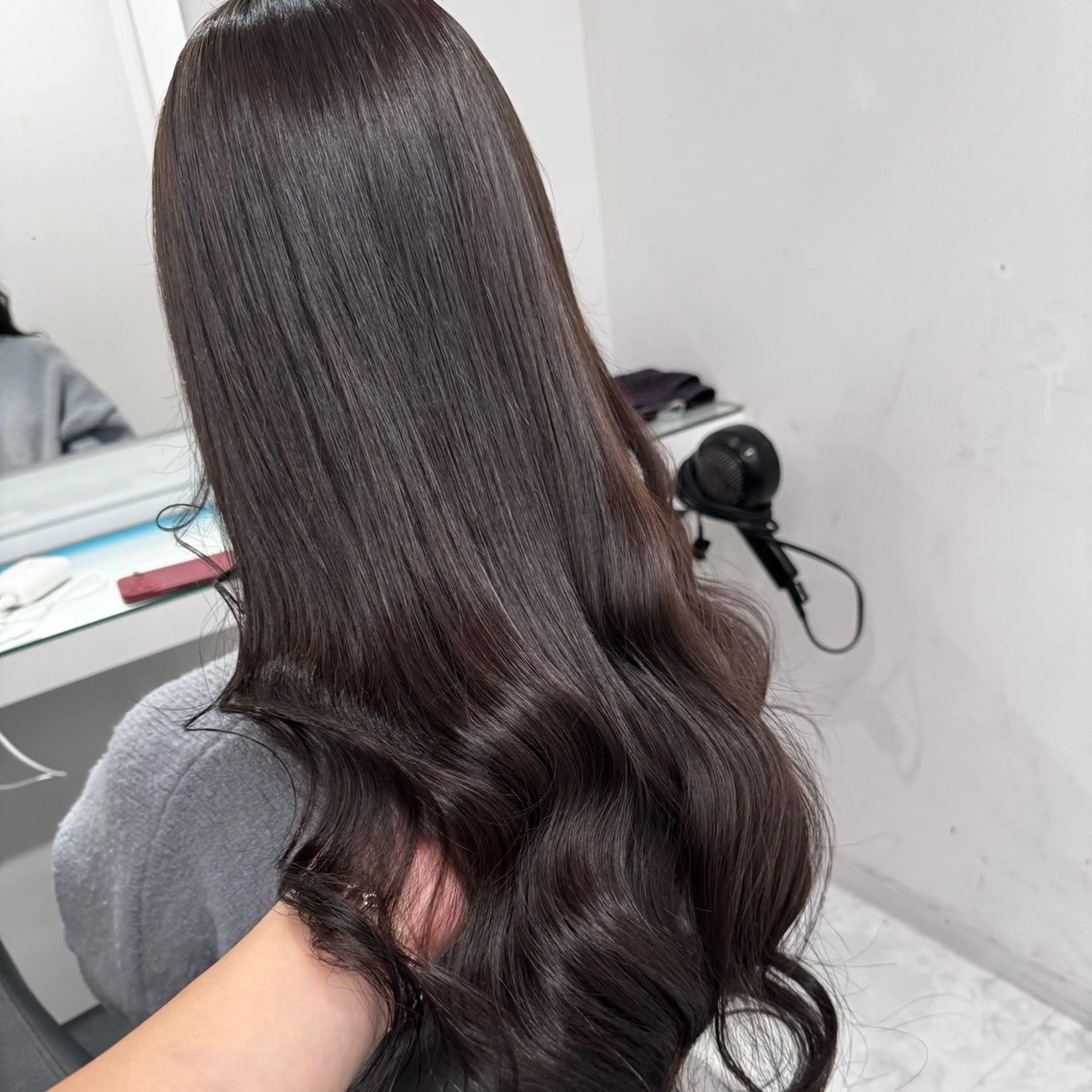 ロング カラー ヘアアレンジ カット ヘアカラー ヘアセット 透け上品ハイトーン 職人ゆうと🤍のヘアスタイル