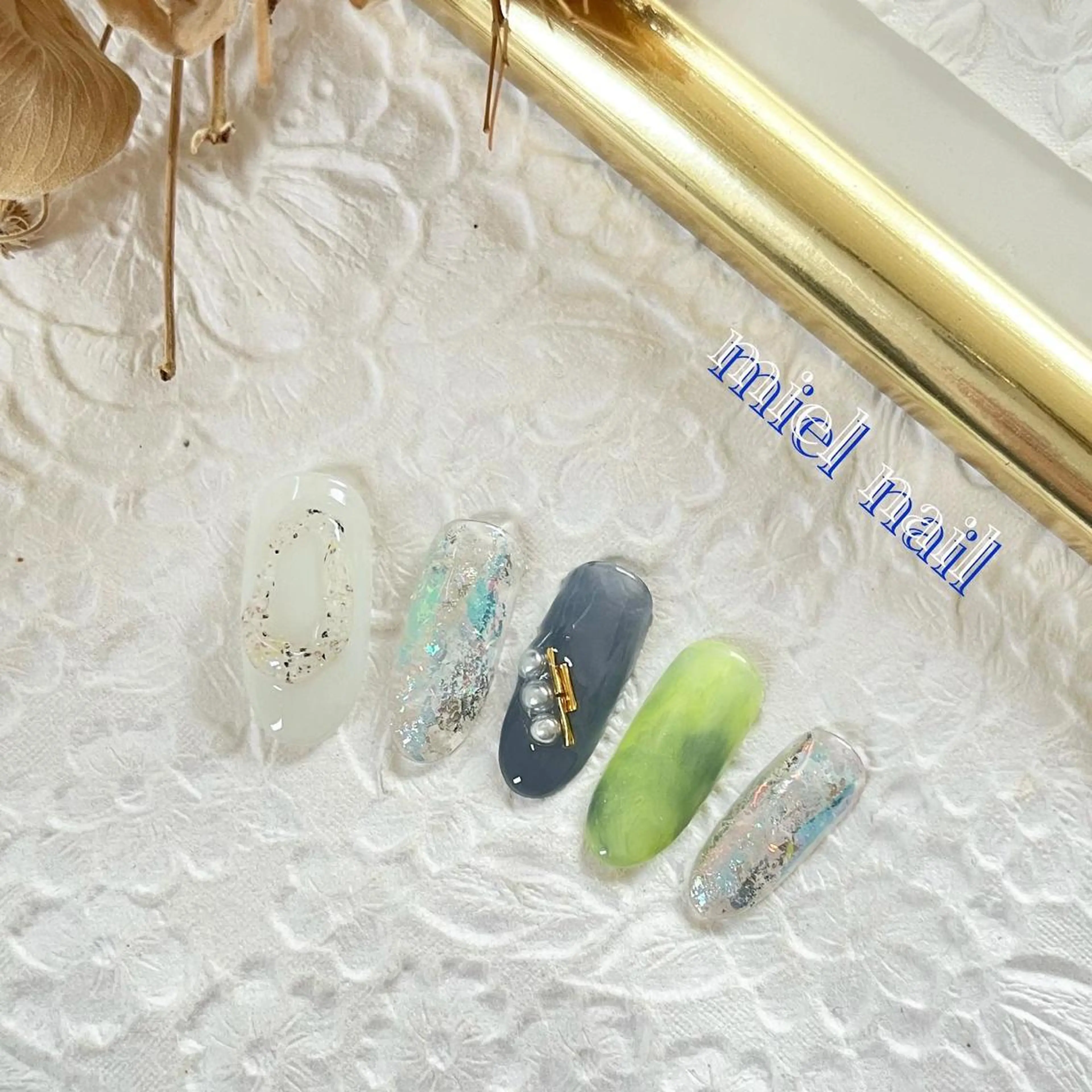 ネイル キラキラネイル 大理石ネイル(マーブル) ニュアンスネイル 夏ネイル ハンドネイル miel nailのネイルデザイン