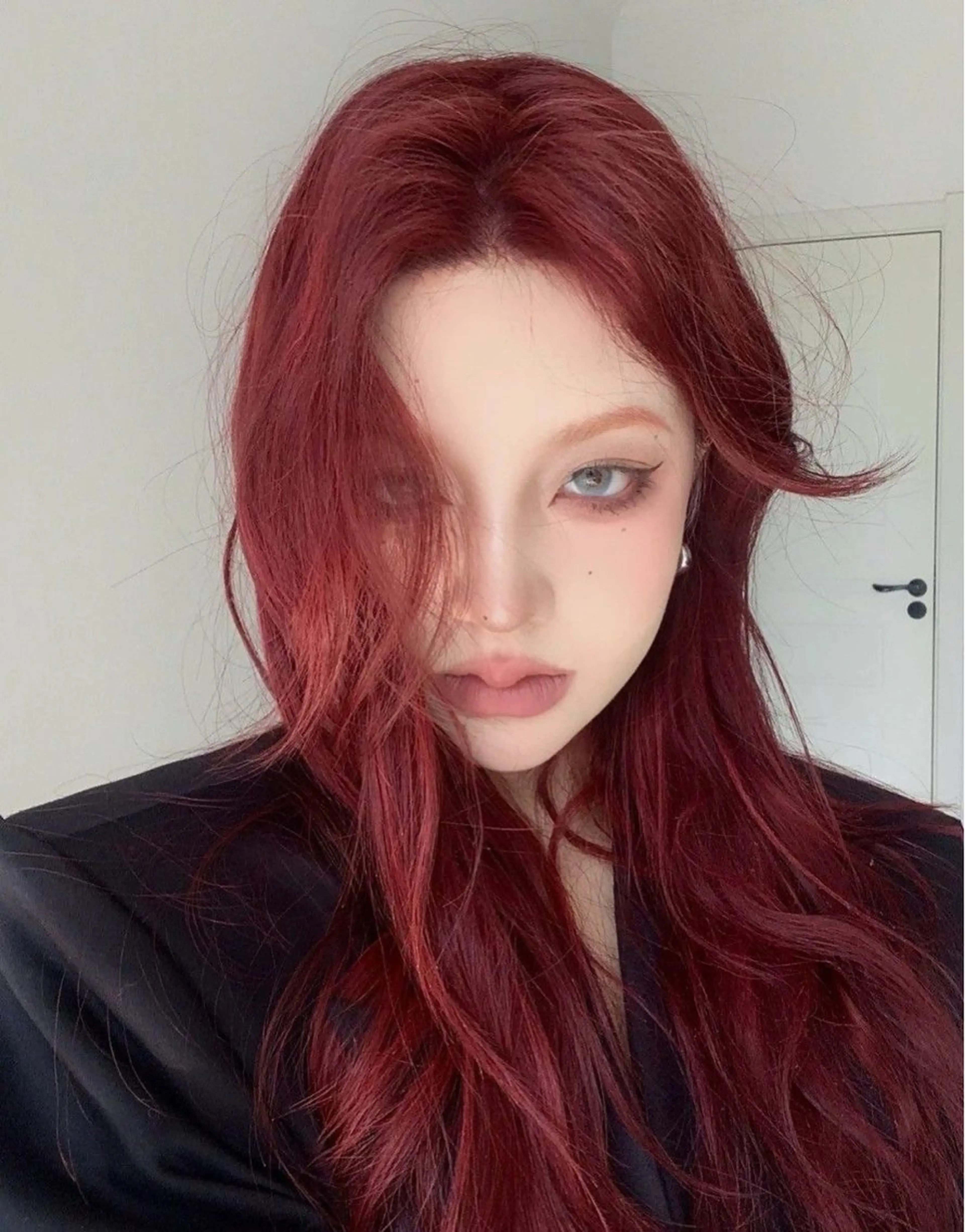 ロング カラー レッドカラー 🤍韓国大人っぽ ベージュMAI🤍のヘアスタイル