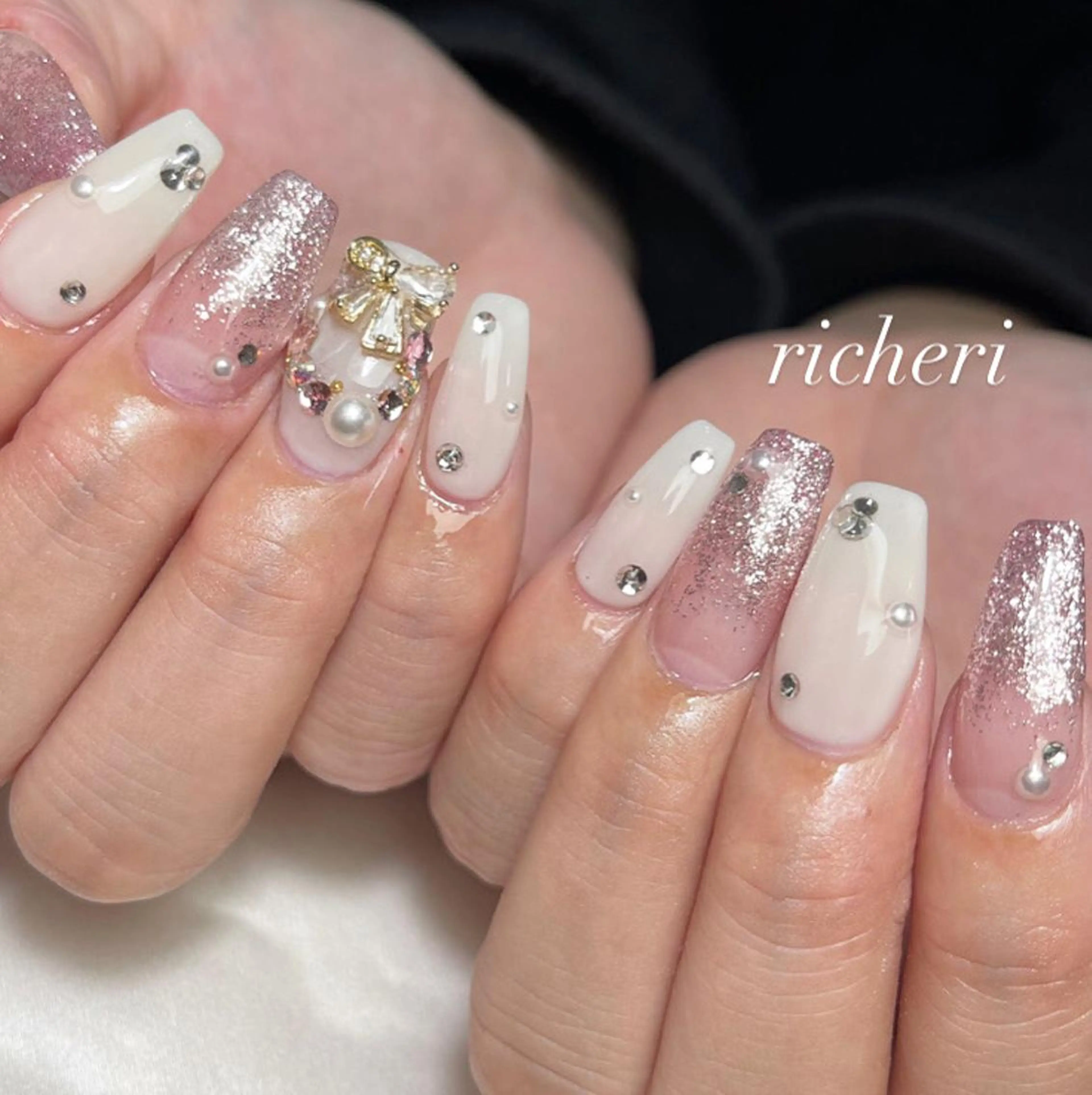 ミディアム ネイル ハンドネイル richeri beautyのエステ・リラクイメージ