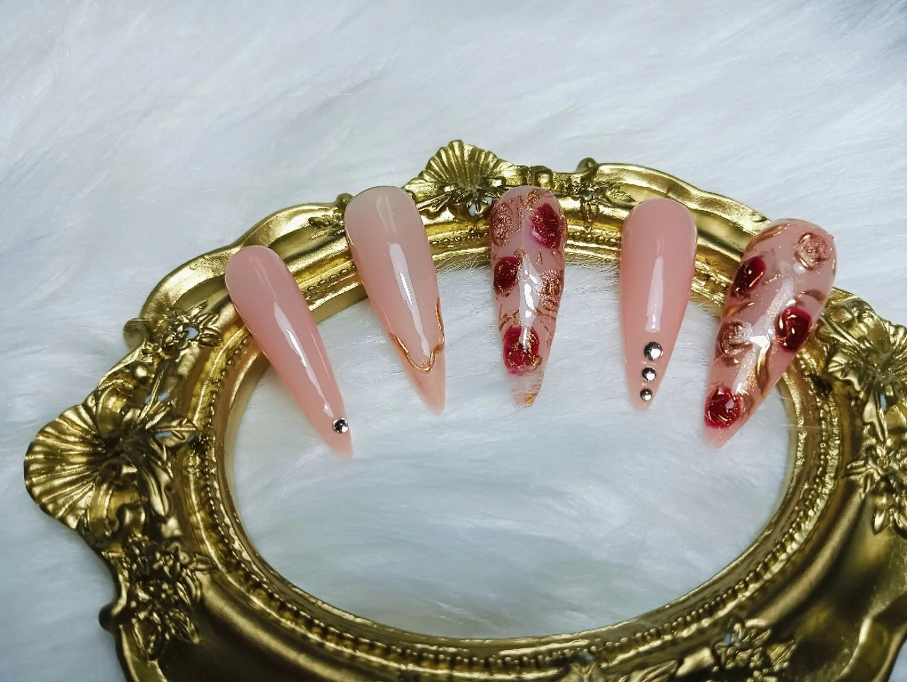 ネイル Naomi Nail所属・Naomi Nailのネイルデザイン