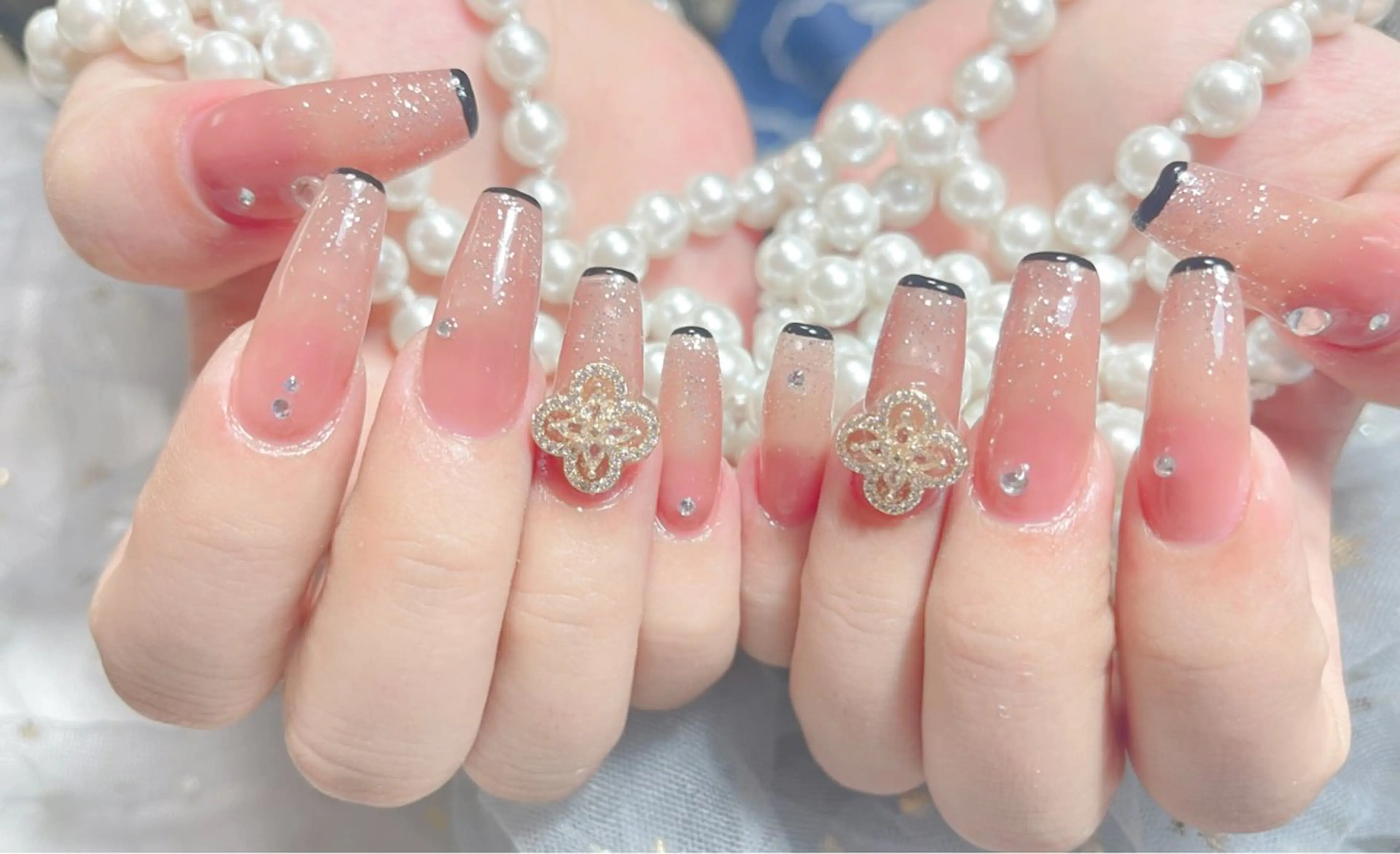 ネイル ハンドネイル 🎀ネイルサロン エクラYUI🎀のネイルデザイン