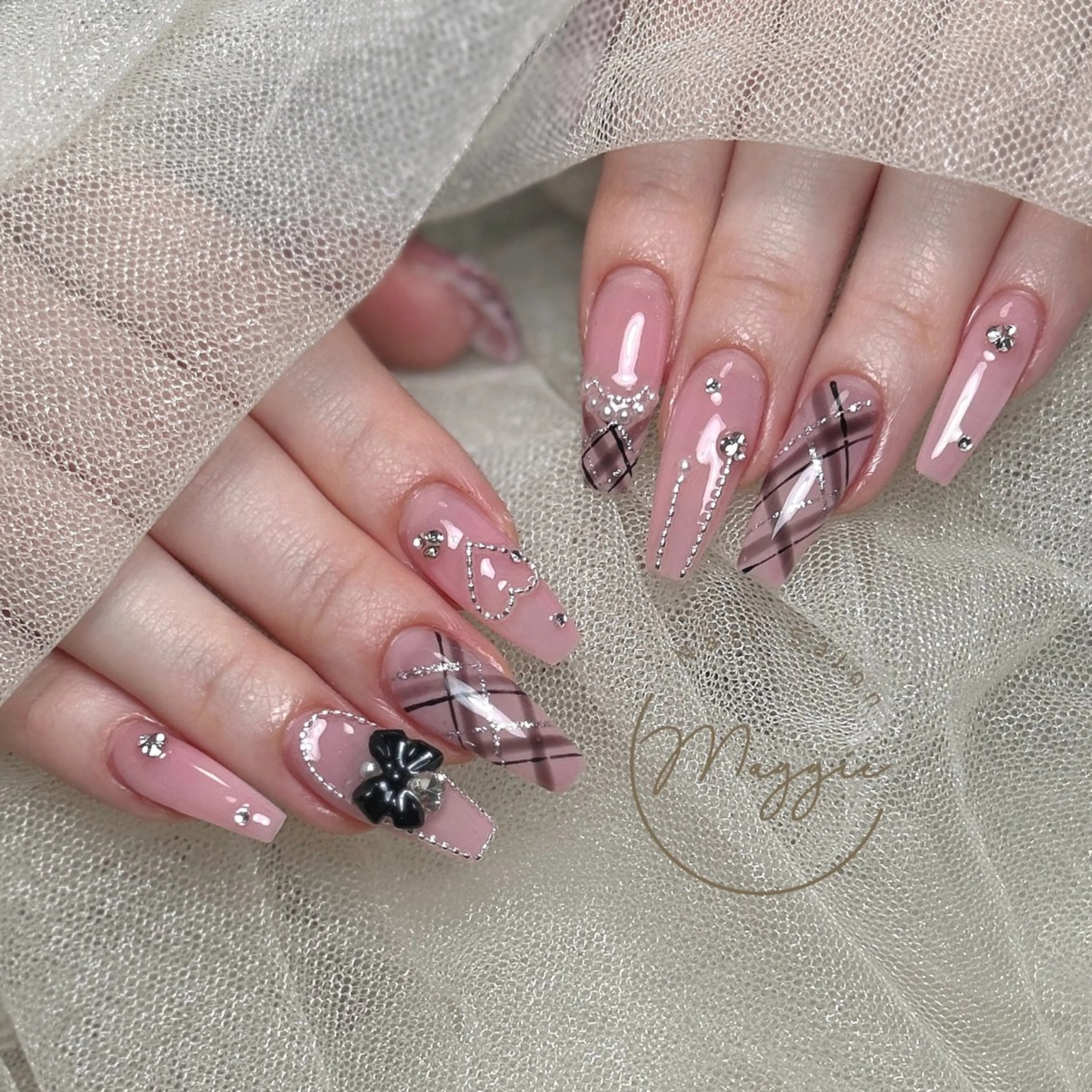 ネイル Maggie Nail🦩のネイルデザイン