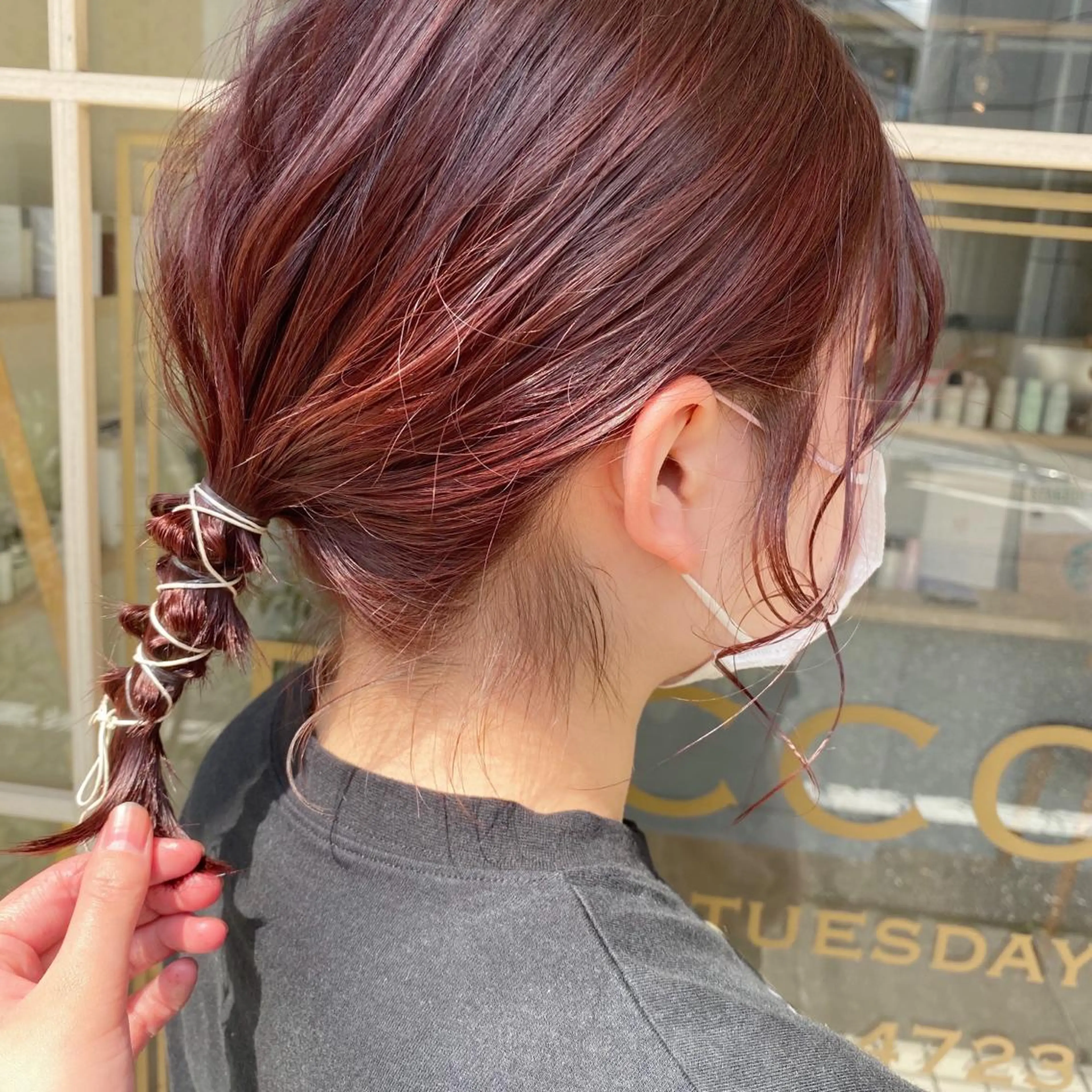 カラー ヘアカラー トリートメント HANA ROCCO3rdのヘアスタイル