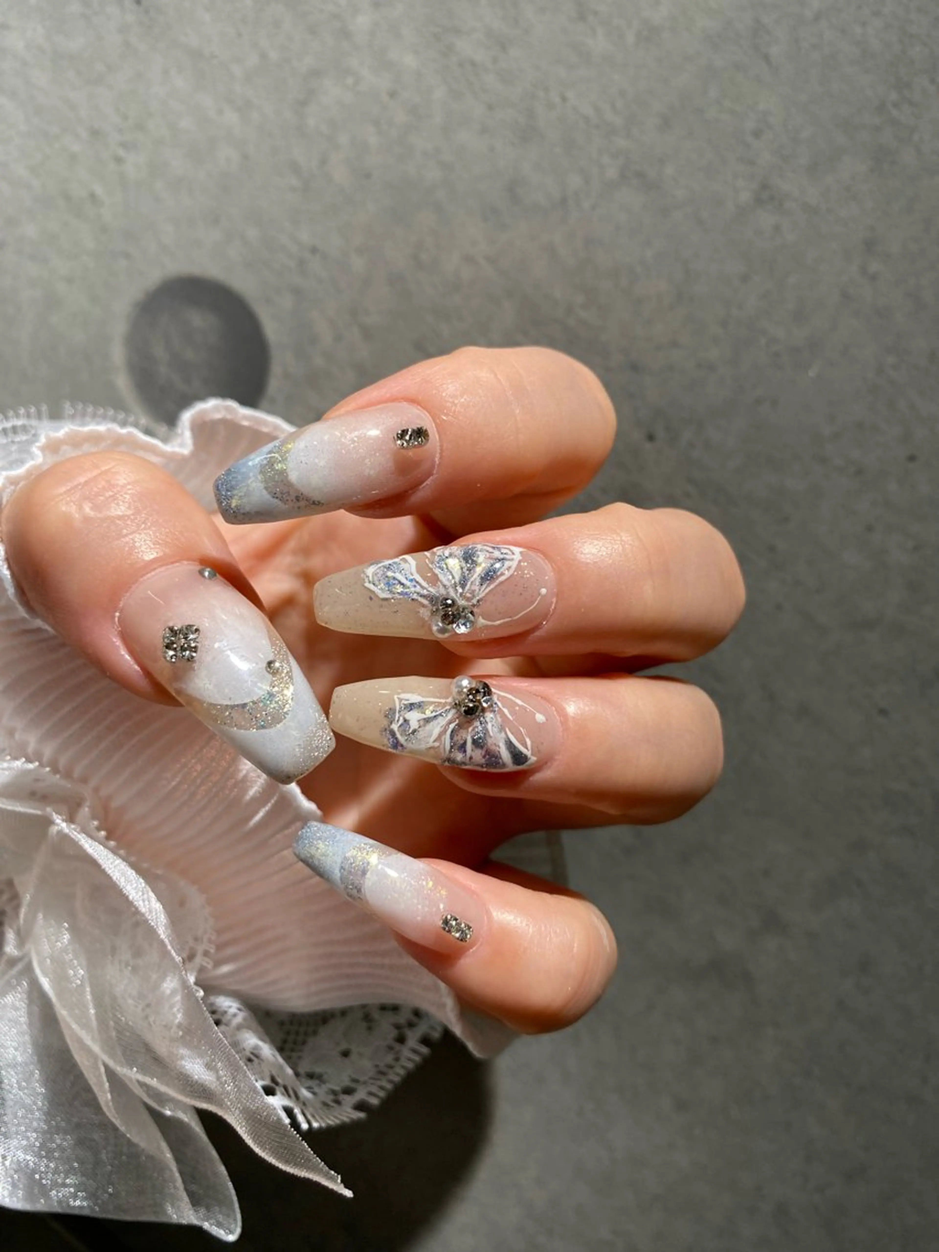 ネイル I-nailロング /ワンホン/キラキラのネイルデザイン