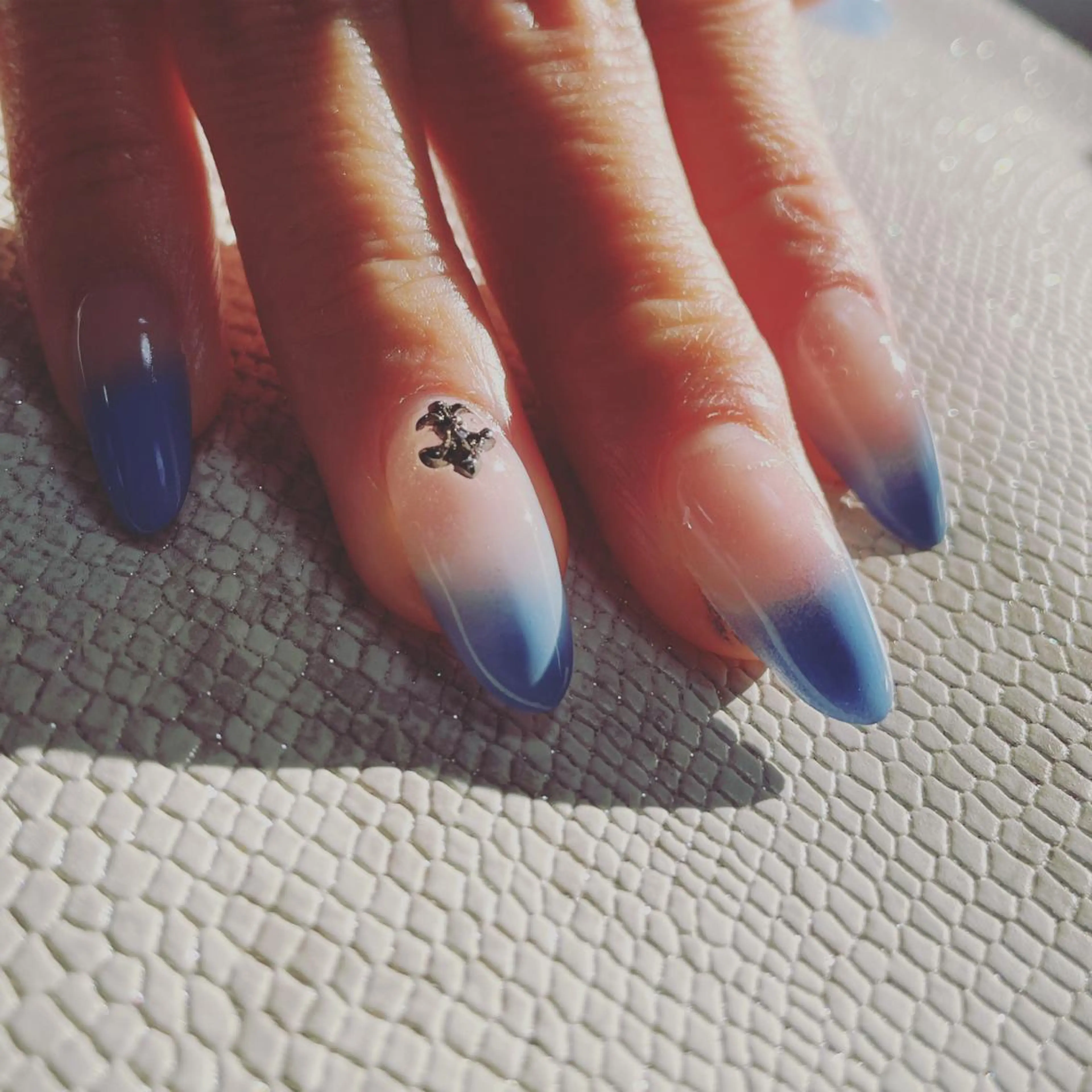 ネイル ハンドネイル YOUTH nails waxing所属・YOUTH natsumiのネイルデザイン