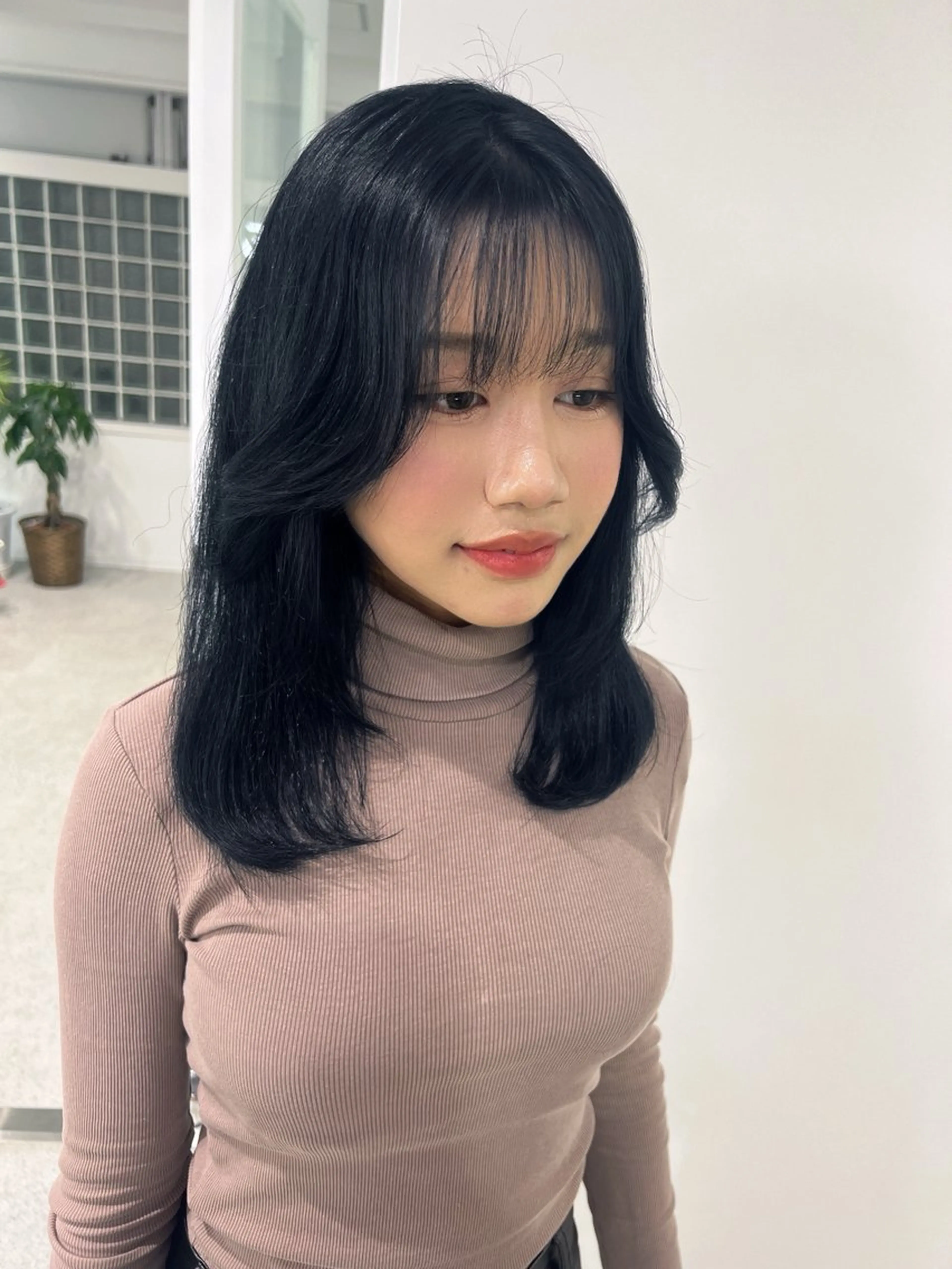 ロング カラー ヘアカラー 暗髪🩶ラベンダー/ ブルー/ユウナ🤍のヘアスタイル